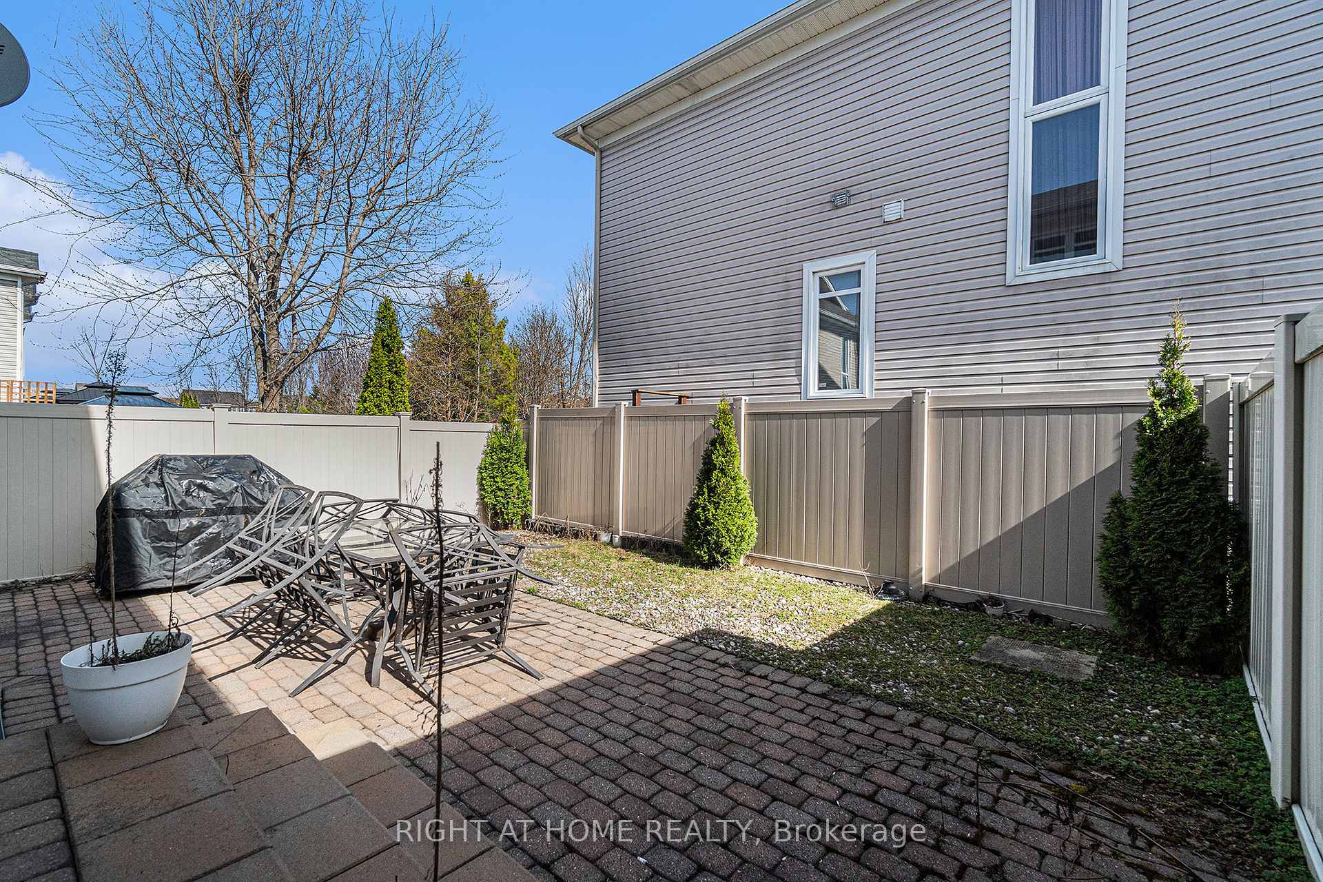 Photo 15 of 174 Parkin Circle, Ottawa, Blossom Park/Kemp Park/Findlay Creek — HOMEH
