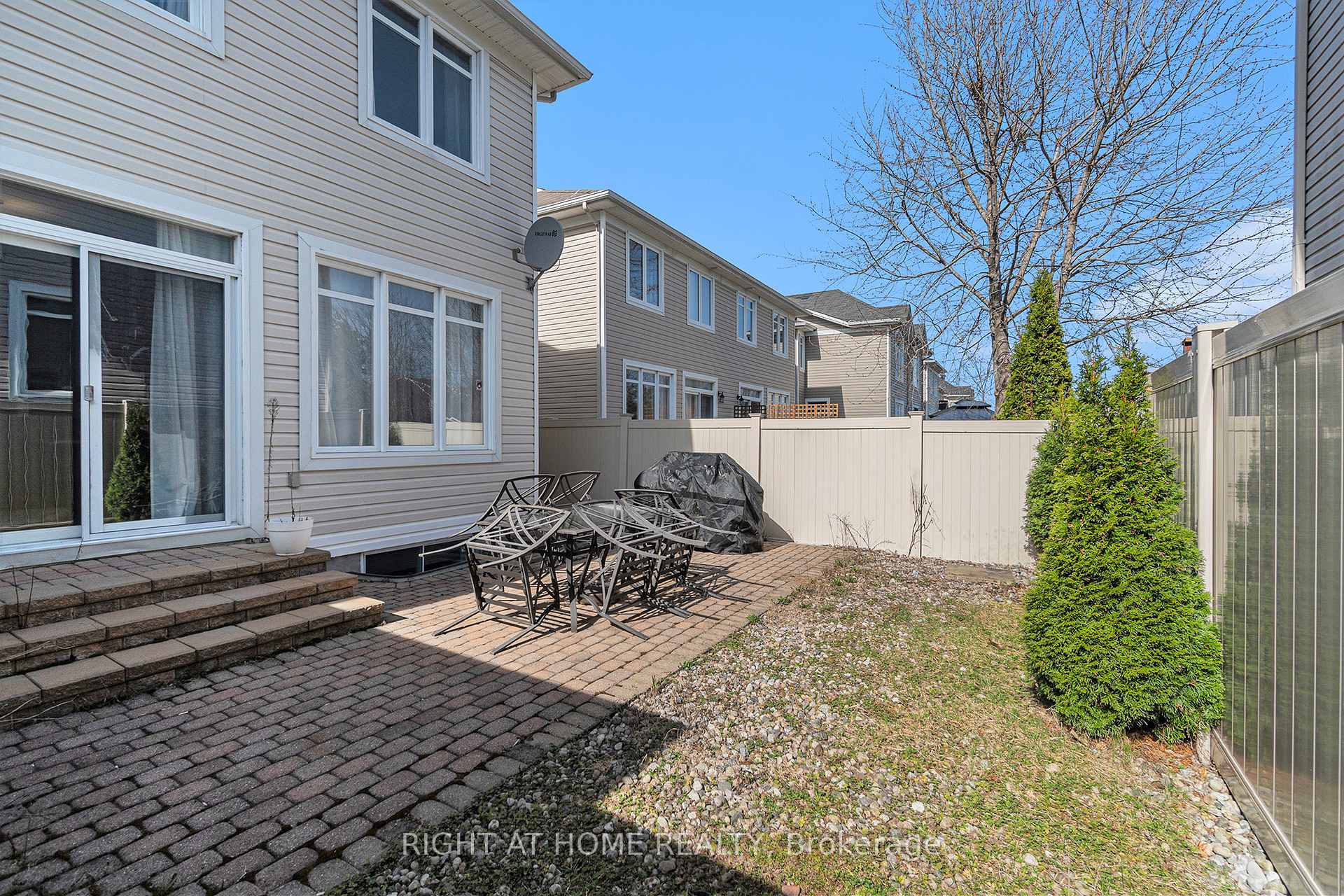 Photo 16 of 174 Parkin Circle, Ottawa, Blossom Park/Kemp Park/Findlay Creek — HOMEH