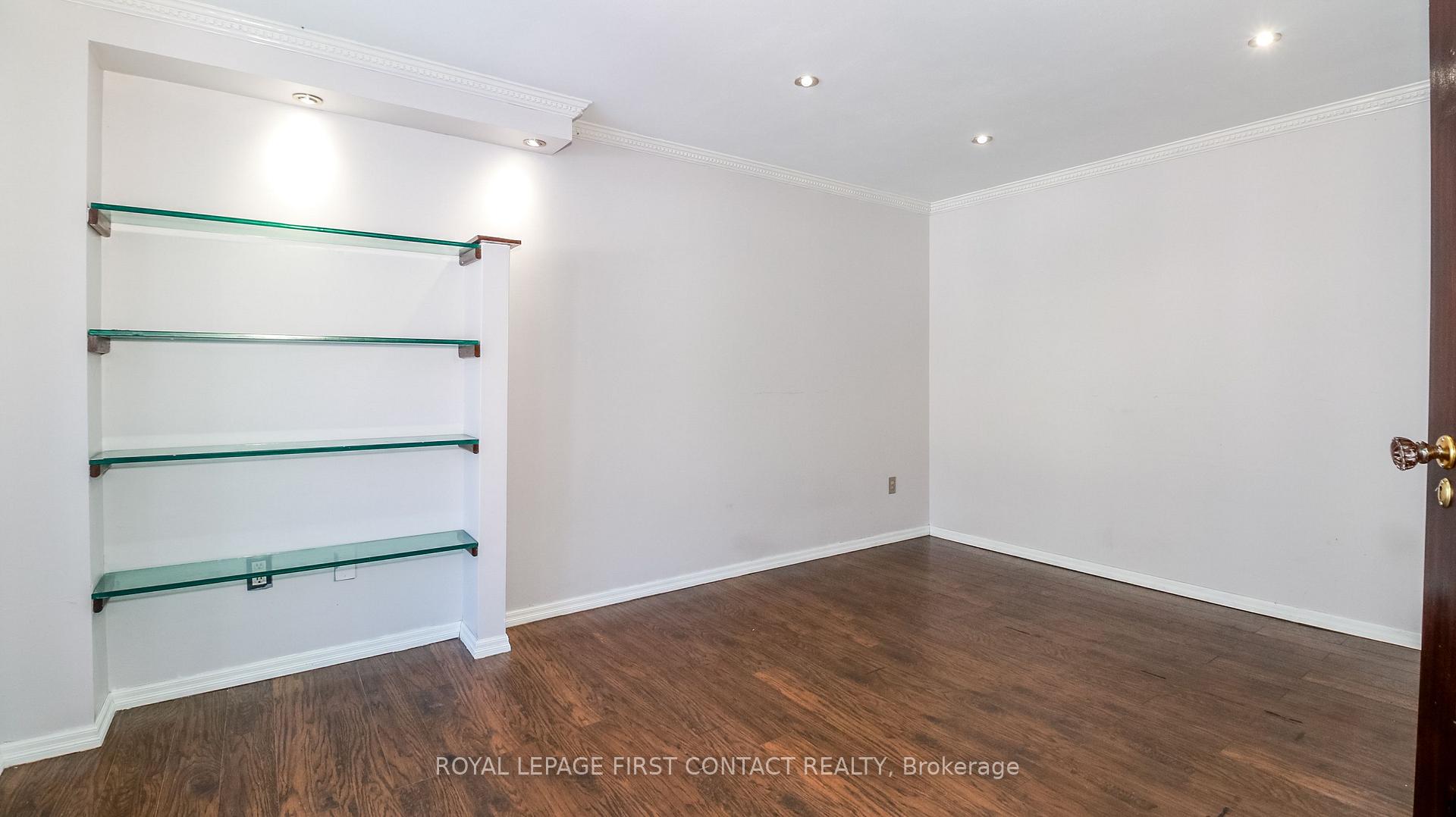 Photo 5 of 104 Brown Street, Barrie, Holly — HOMEH