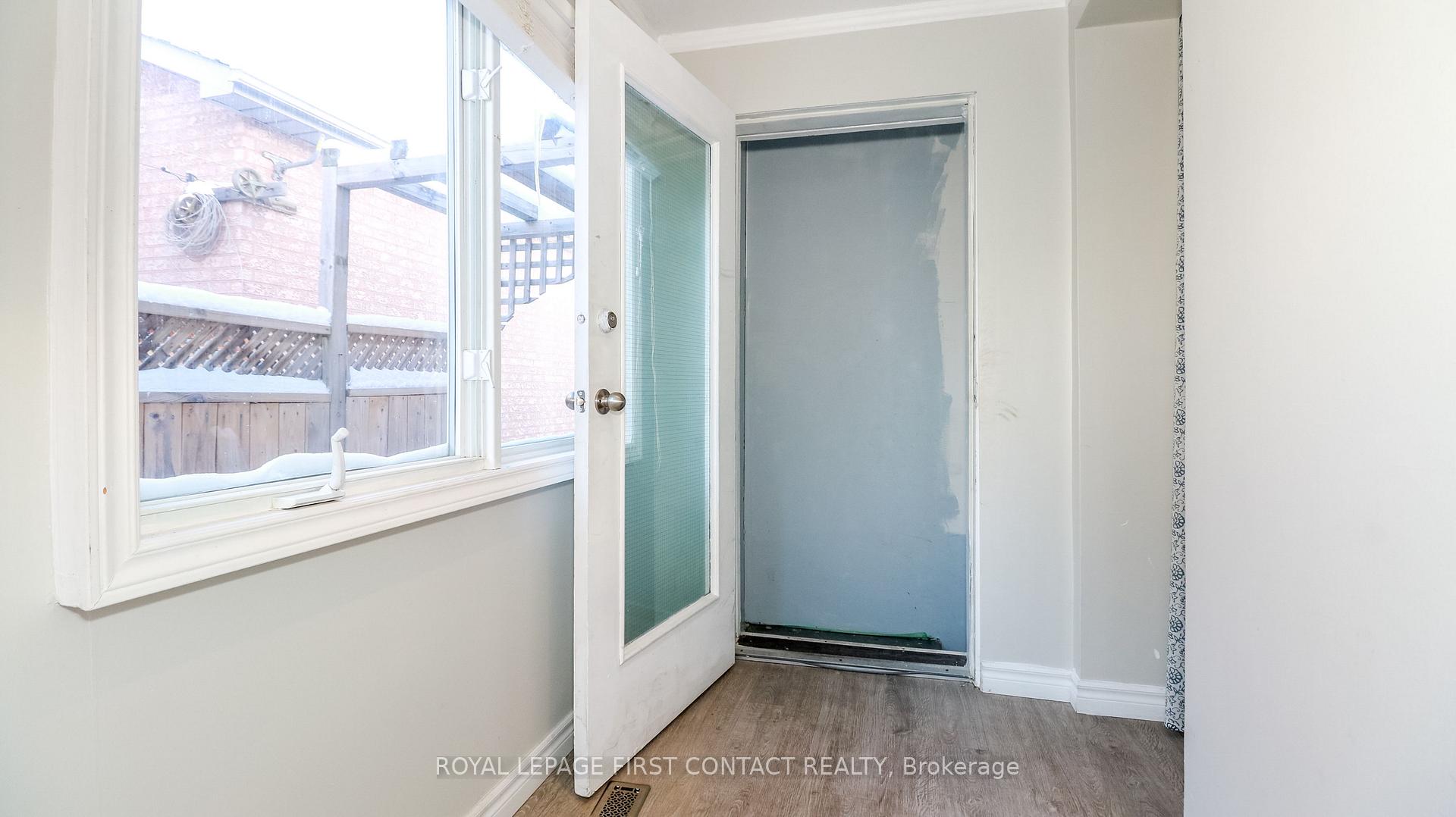 Photo 12 of 104 Brown Street, Barrie, Holly — HOMEH