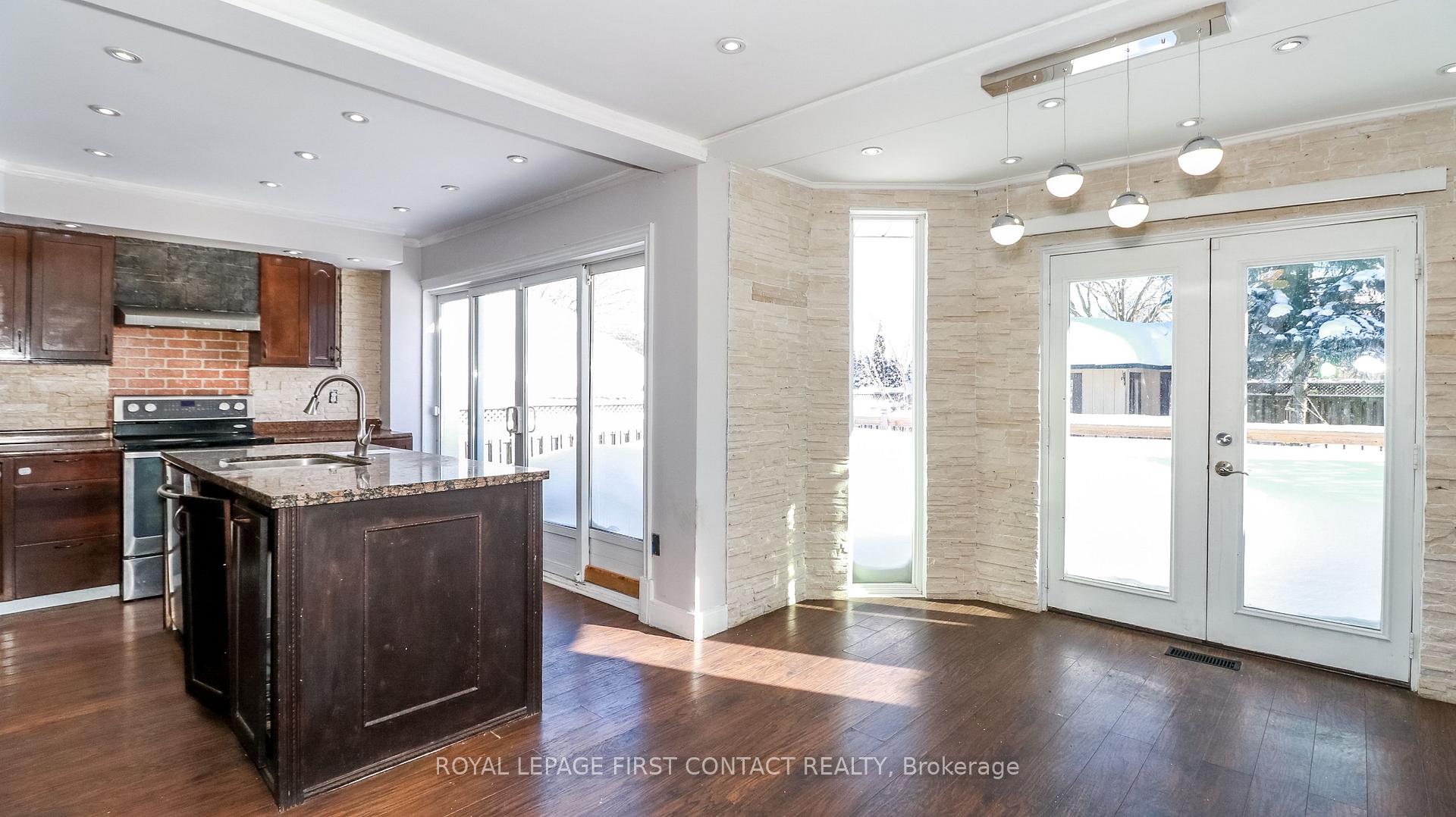 Photo 16 of 104 Brown Street, Barrie, Holly — HOMEH