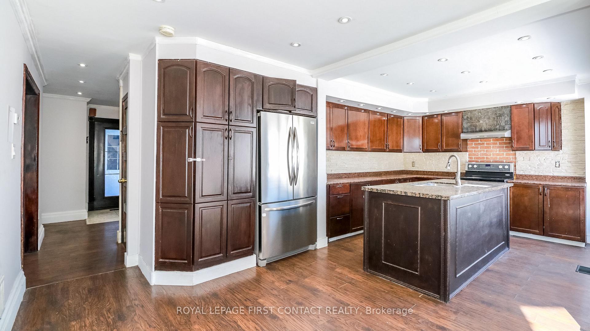 Photo 18 of 104 Brown Street, Barrie, Holly — HOMEH
