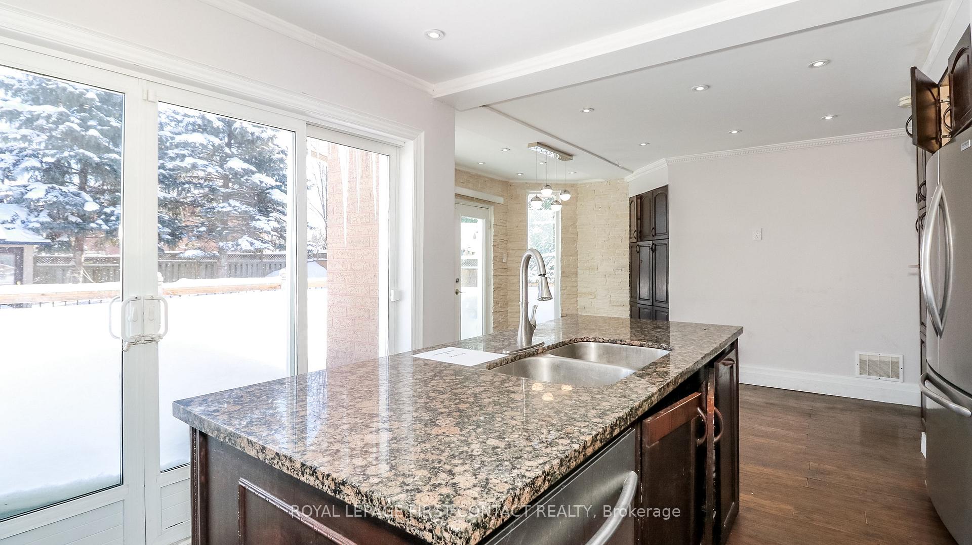 Photo 21 of 104 Brown Street, Barrie, Holly — HOMEH