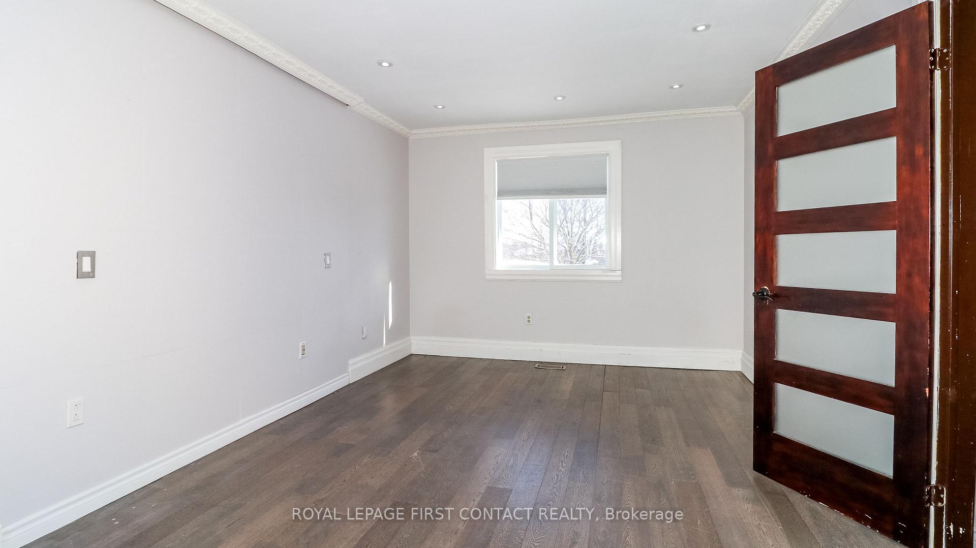 Photo 32 of 104 Brown Street, Barrie, Holly — HOMEH
