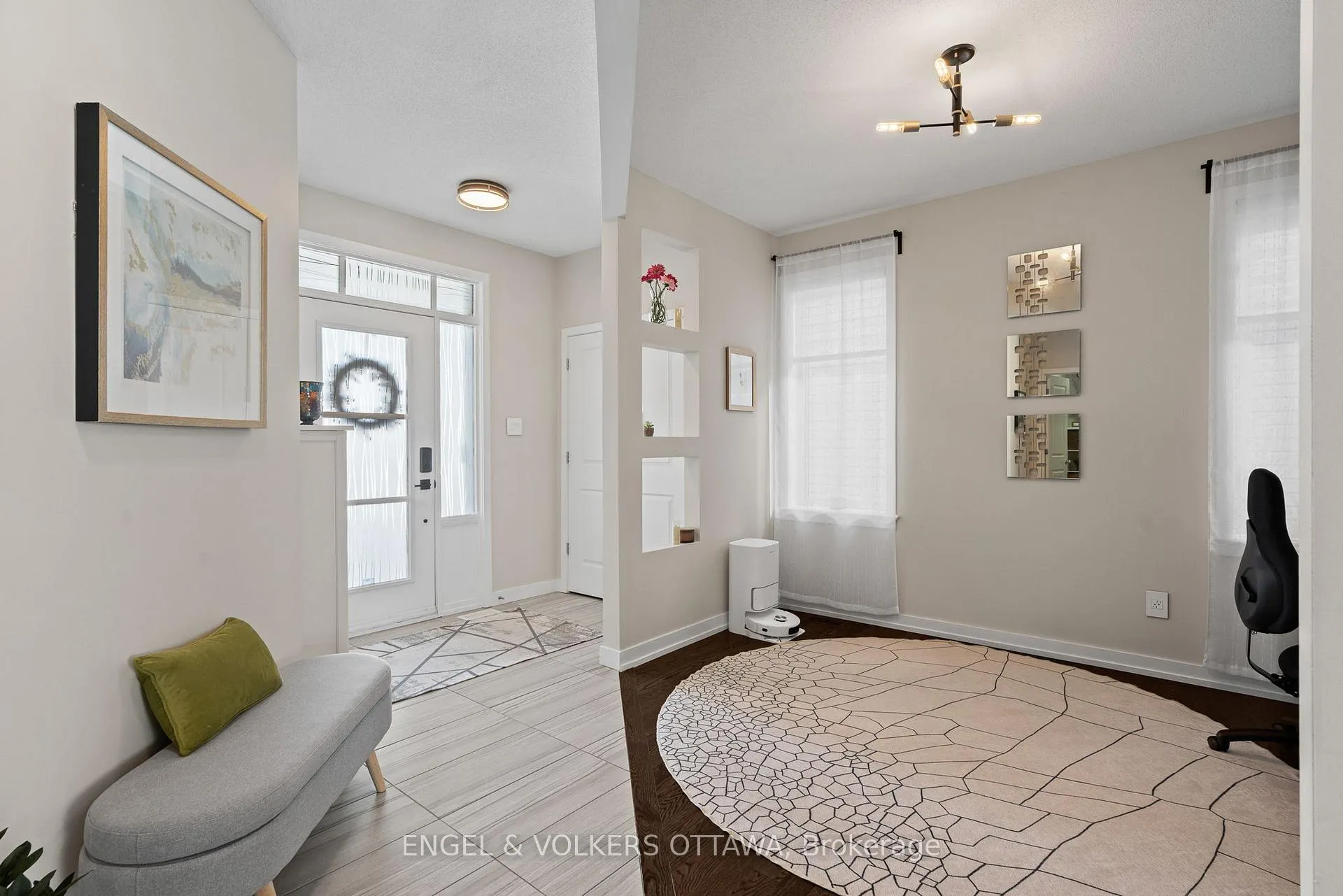 Photo 2 of 267 Sceptre Way, Ottawa, Kanata - Emerald Meadows/Trailwest — HOMEH