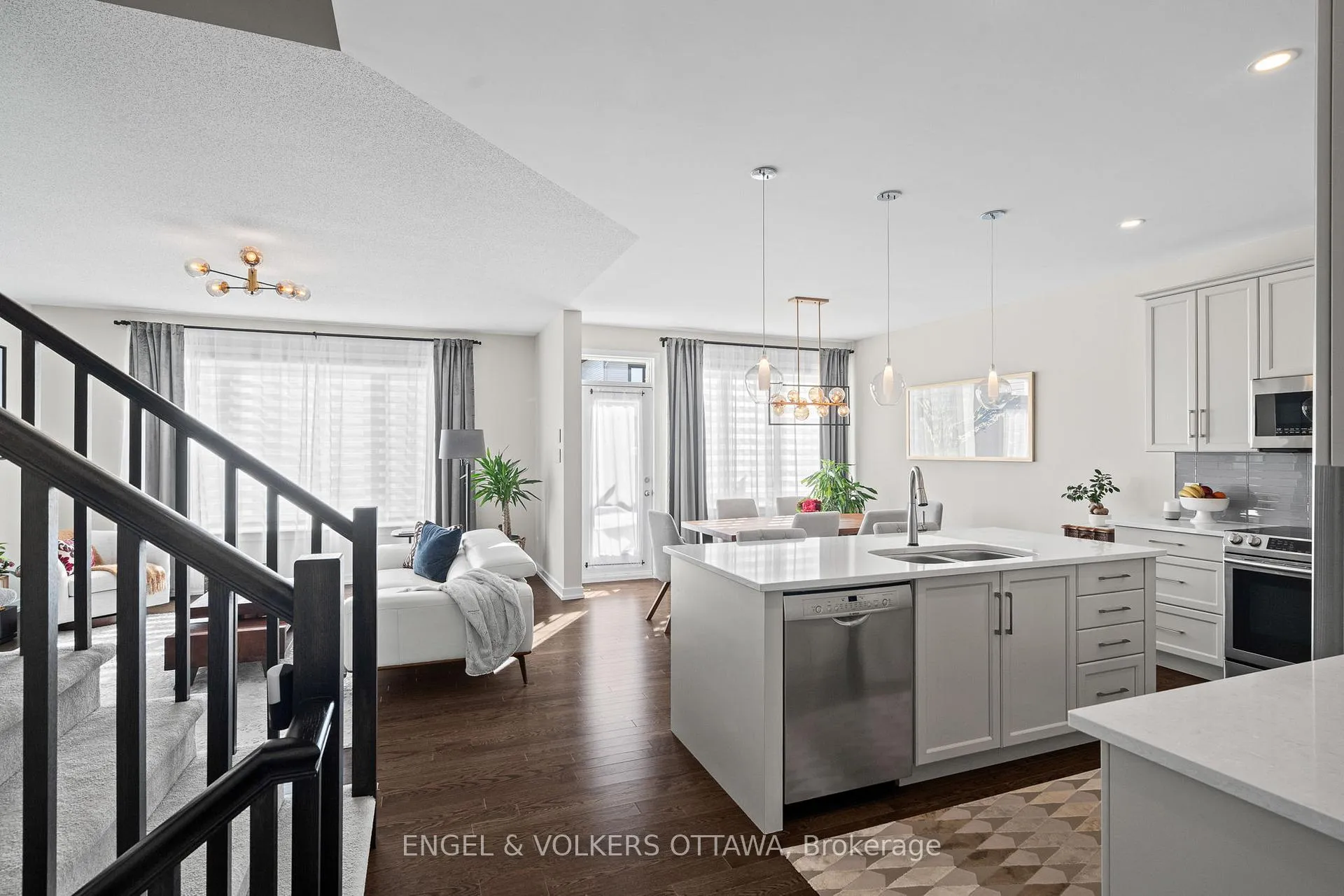 Photo 5 of 267 Sceptre Way, Ottawa, Kanata - Emerald Meadows/Trailwest — HOMEH