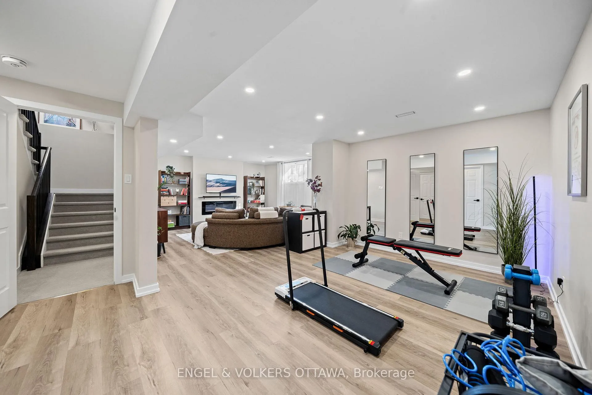 Photo 39 of 267 Sceptre Way, Ottawa, Kanata - Emerald Meadows/Trailwest — HOMEH