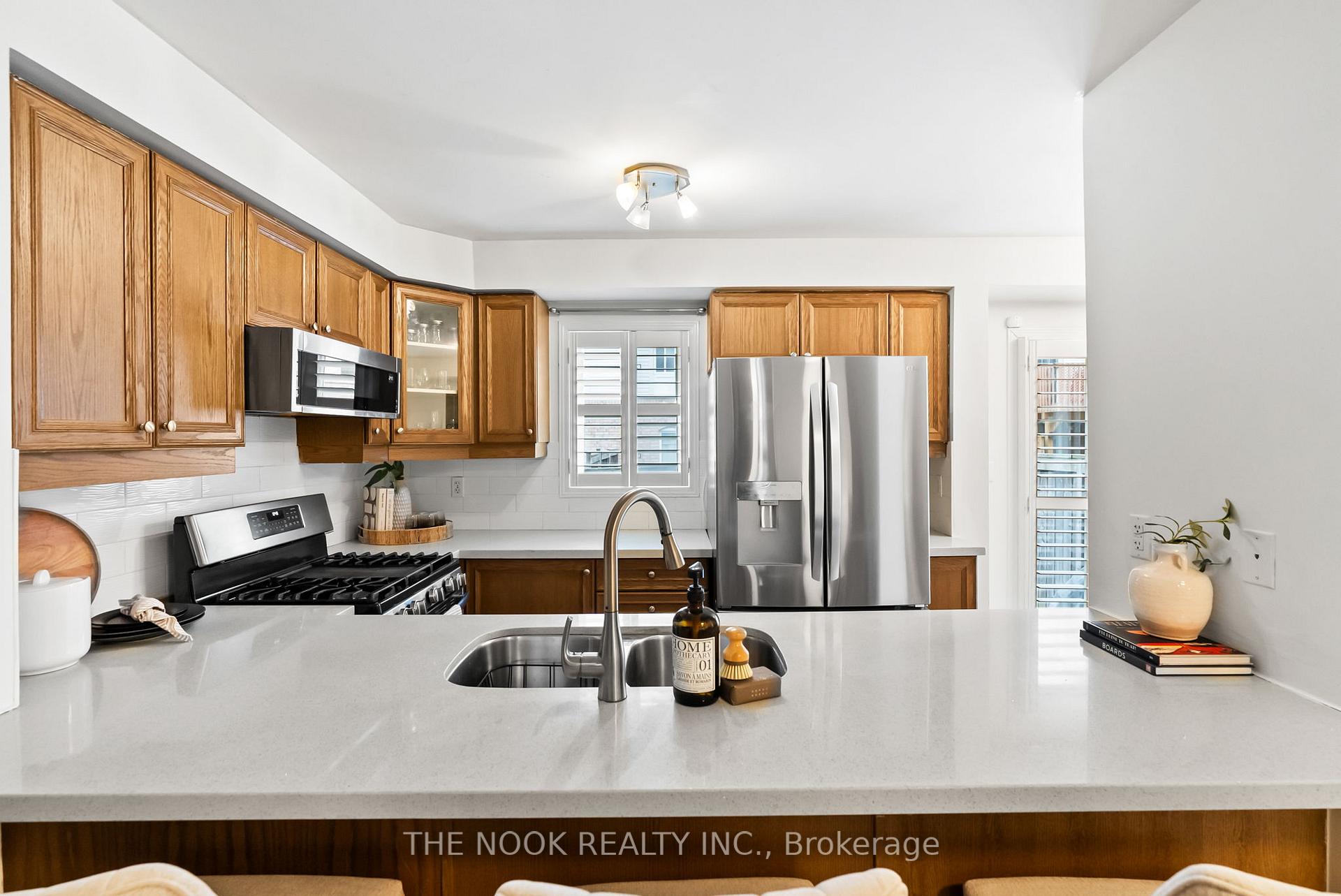 Photo 10 of 27 Abela Lane, Ajax, Central — HOMEH