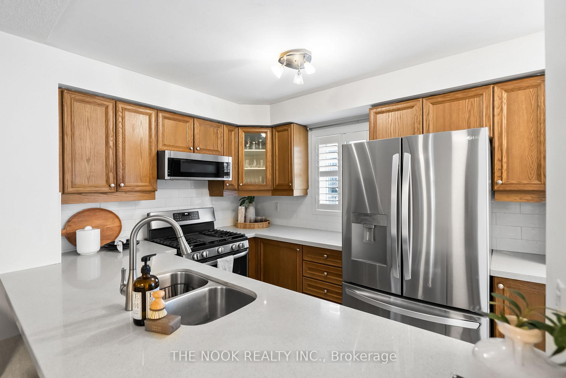 Photo 12 of 27 Abela Lane, Ajax, Central — HOMEH
