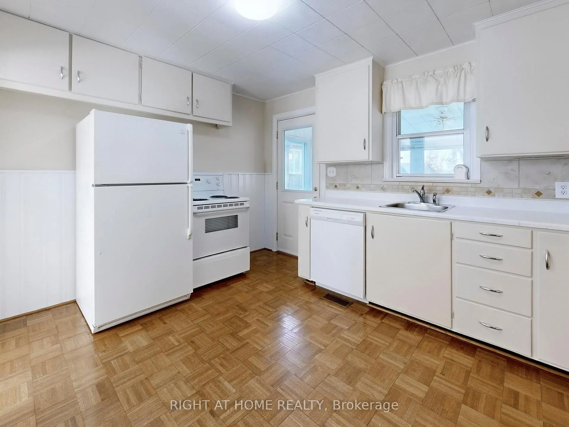 Photo 7 of 12 Rouge Street, Markham, Vinegar Hill — HOMEH