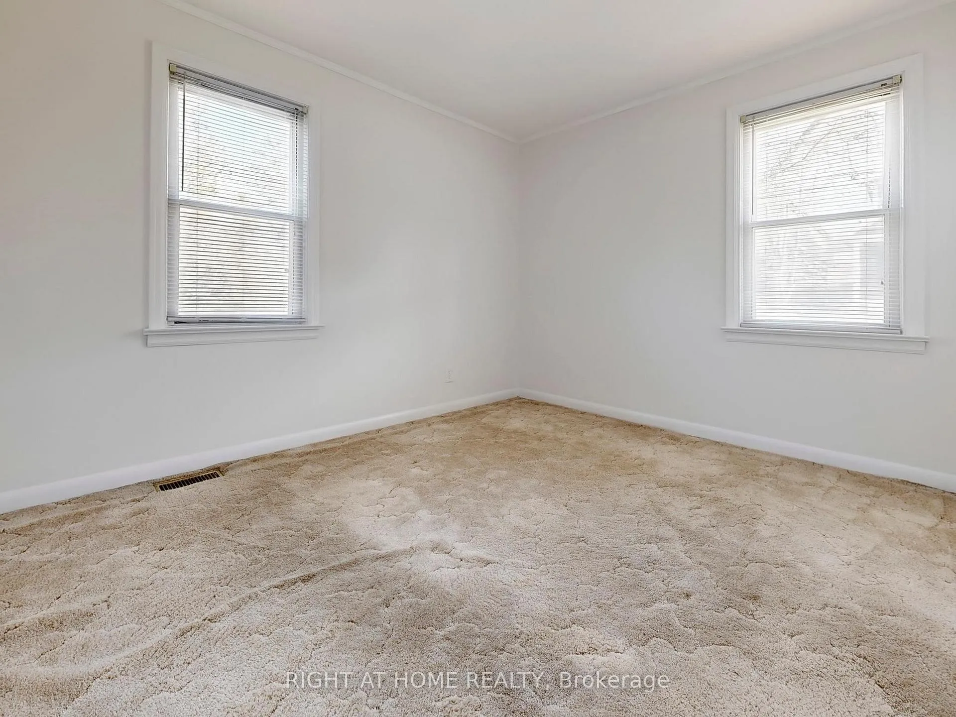 Photo 10 of 12 Rouge Street, Markham, Vinegar Hill — HOMEH