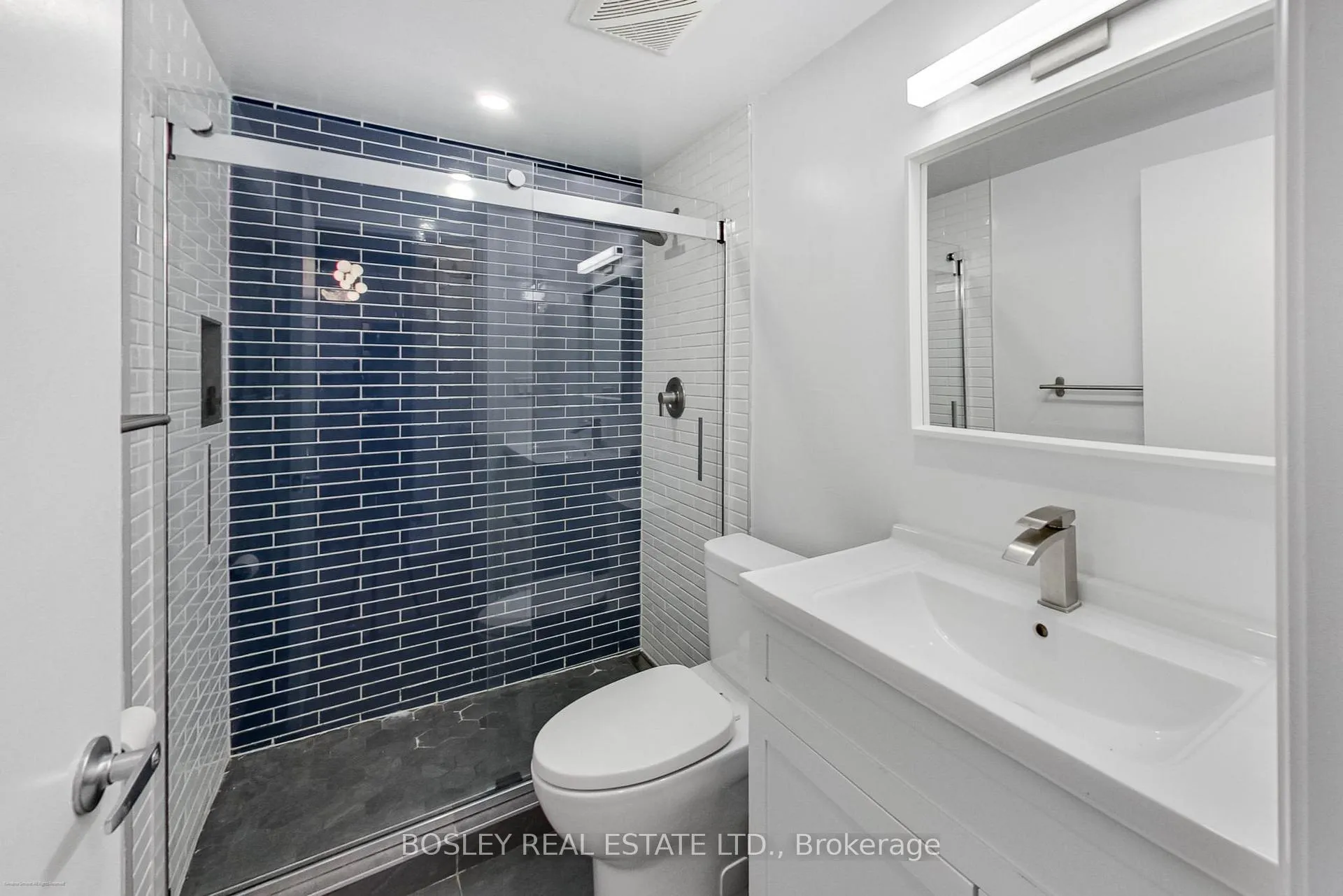 Photo 6 of Unit 211, 284 St. Helens Avenue, Toronto, Dufferin Grove — HOMEH