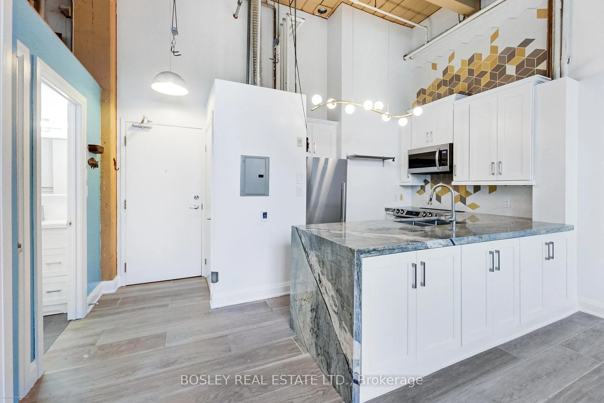 Photo 8 of Unit 211, 284 St. Helens Avenue, Toronto, Dufferin Grove — HOMEH