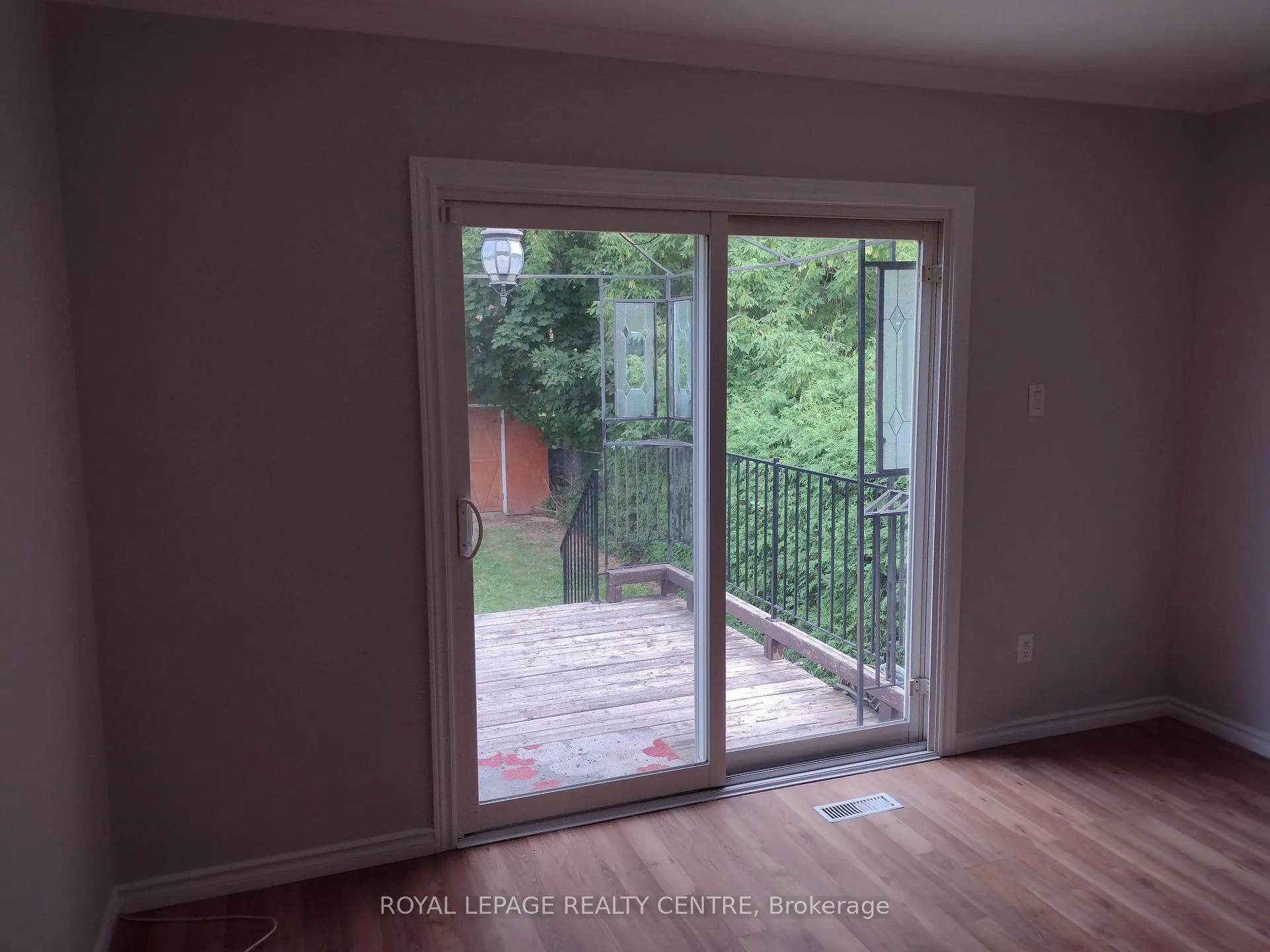 Photo 11 of Unit Upper, 3 Salisbury Circle, Brampton, Brampton North — HOMEH