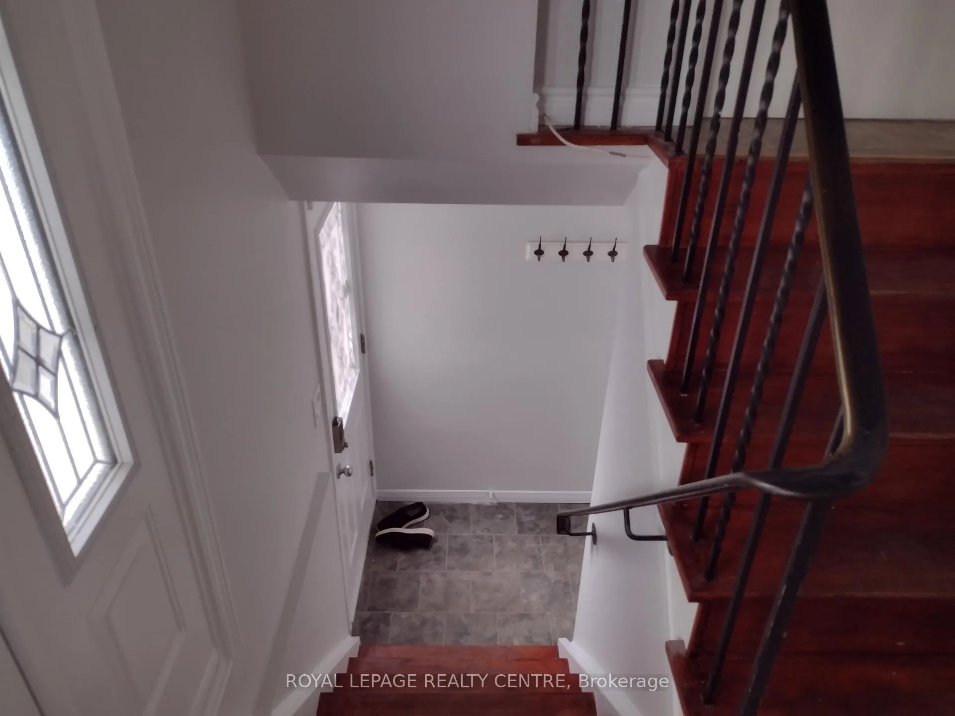 Photo 17 of Unit Upper, 3 Salisbury Circle, Brampton, Brampton North — HOMEH