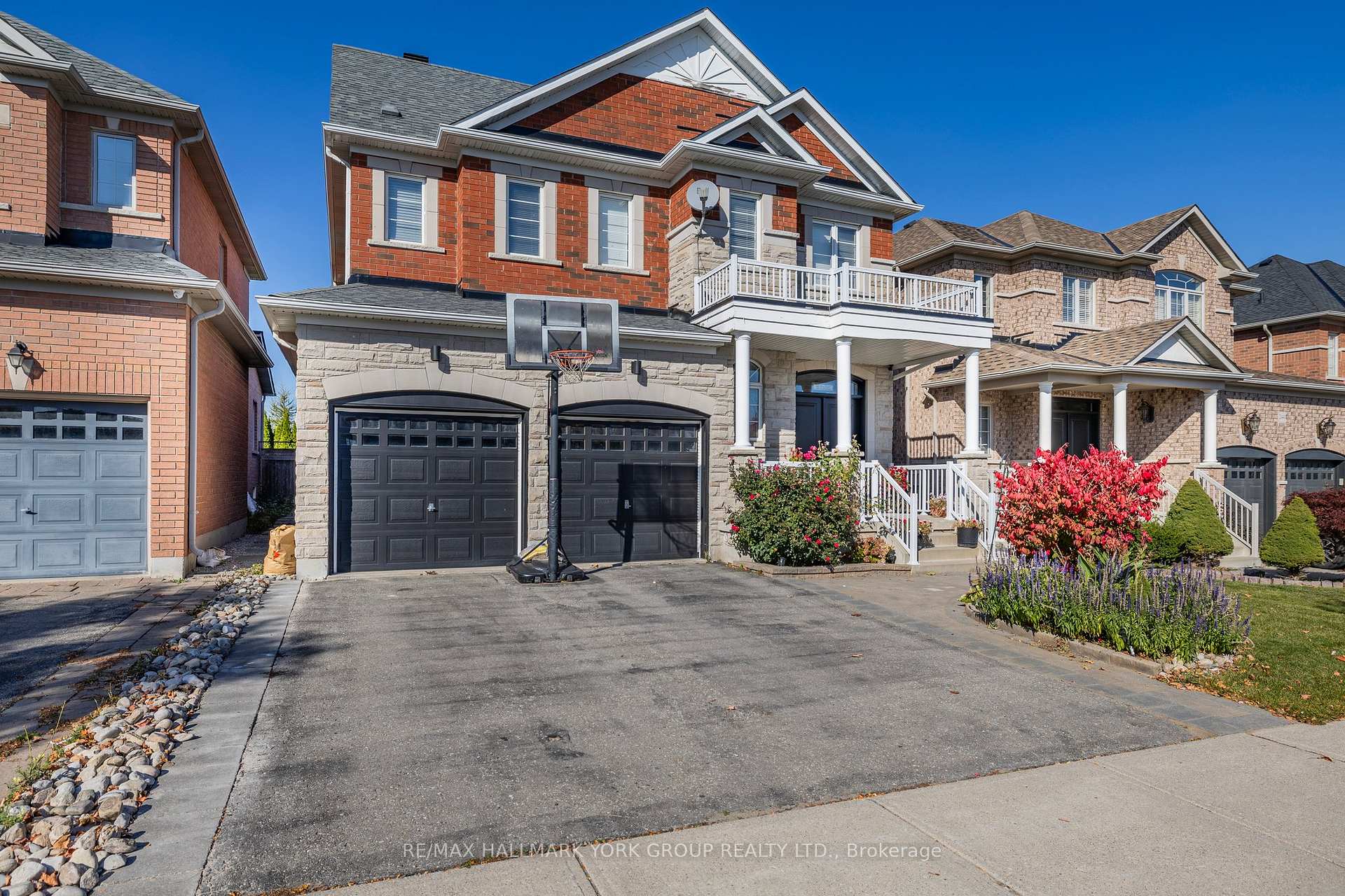Photo 2 of 240 Borealis Avenue, Aurora, Bayview Northeast — HOMEH