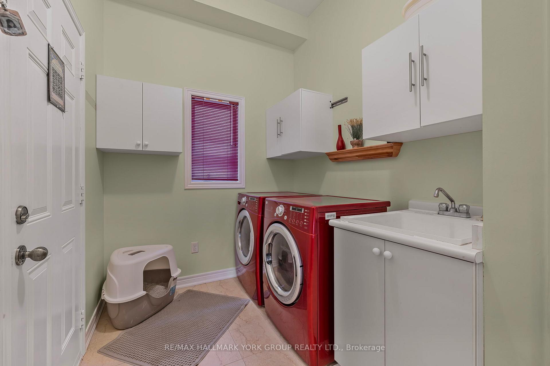 Photo 14 of 240 Borealis Avenue, Aurora, Bayview Northeast — HOMEH