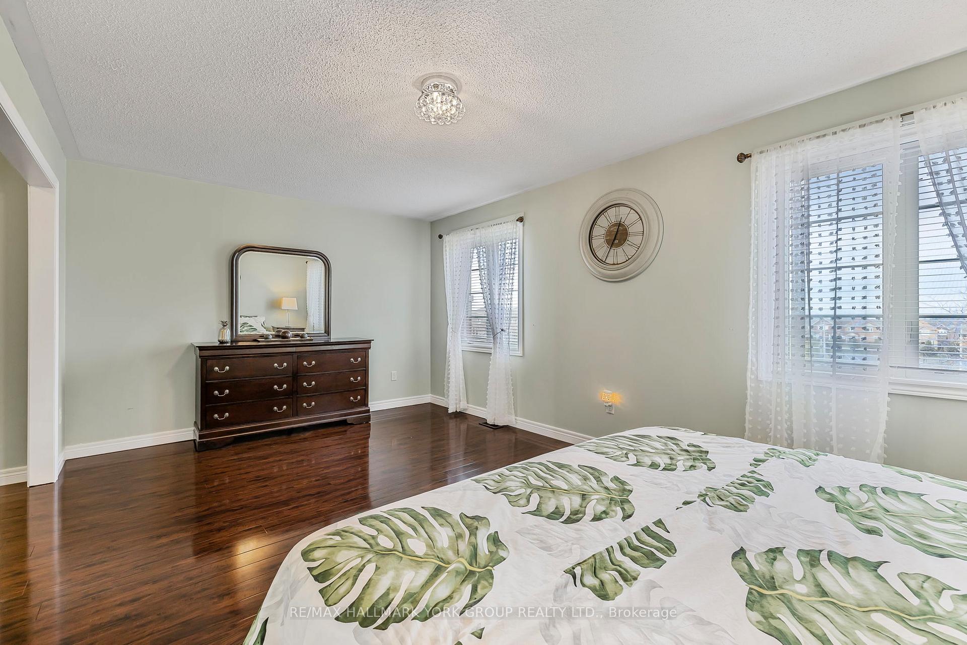 Photo 16 of 240 Borealis Avenue, Aurora, Bayview Northeast — HOMEH
