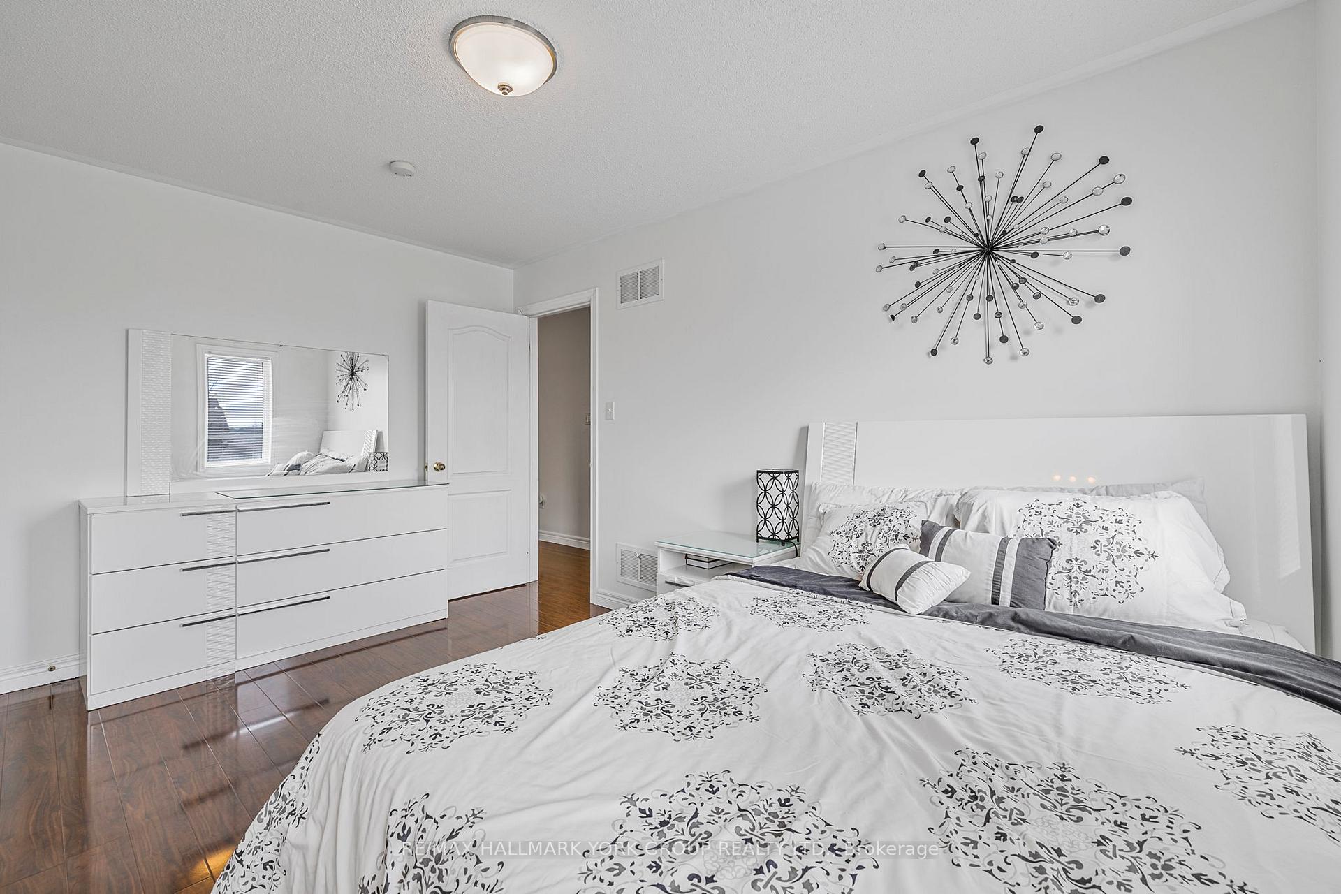Photo 20 of 240 Borealis Avenue, Aurora, Bayview Northeast — HOMEH