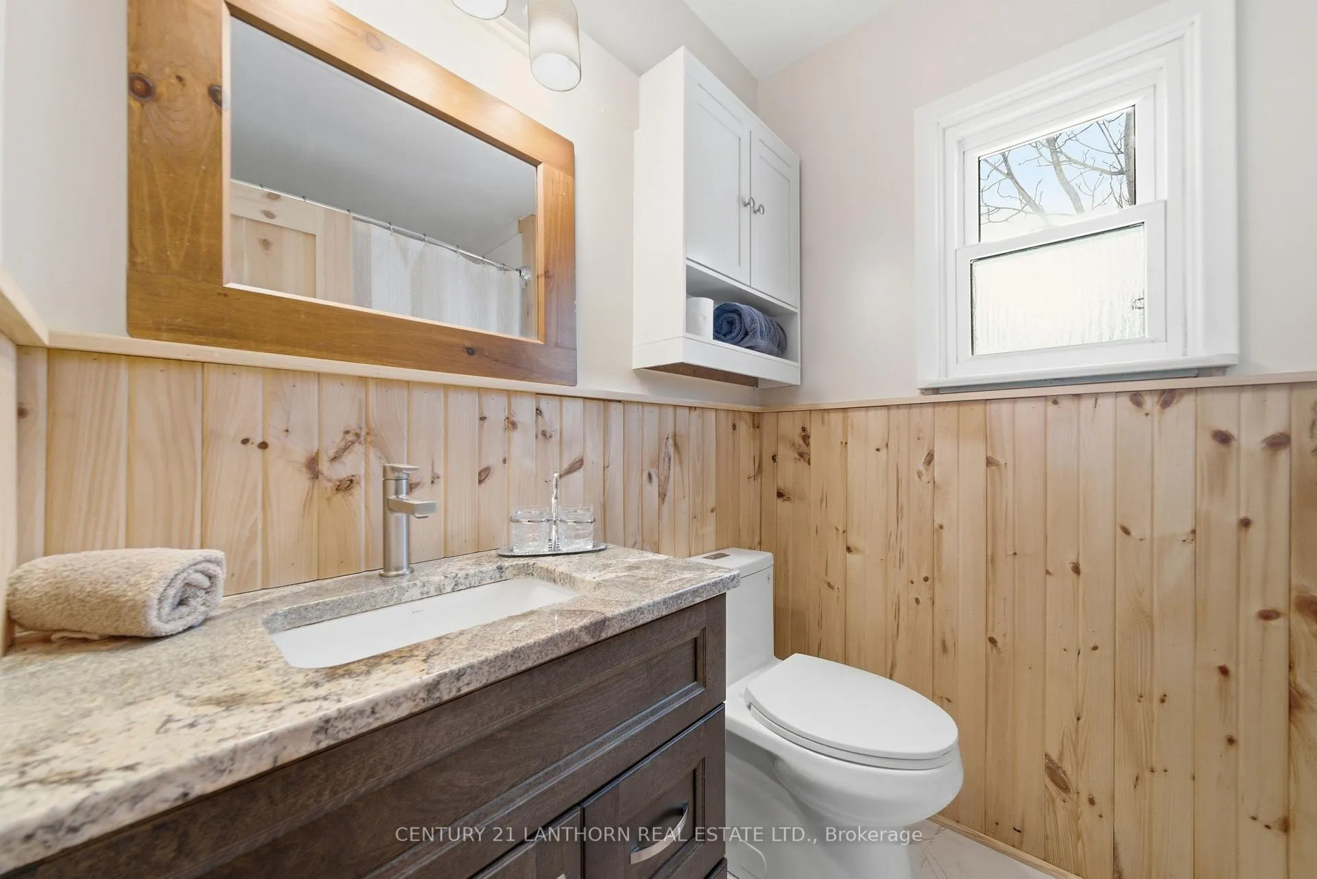 Photo 15 of 2 Duncan Street, Prince Edward County, Bloomfield Ward — HOMEH