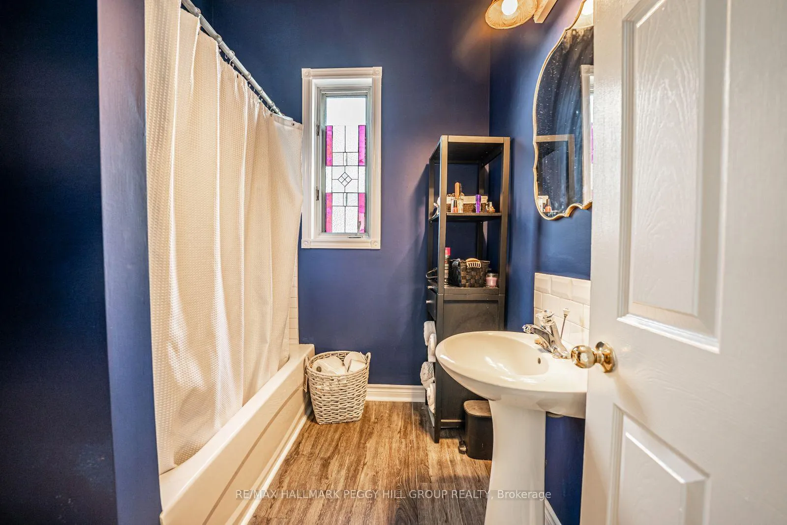 Photo 10 of 131 Sanford Street, Barrie, Sanford — HOMEH