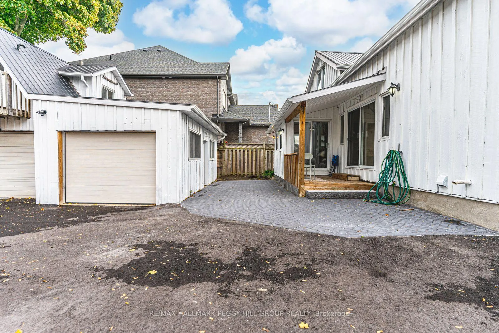Photo 16 of 131 Sanford Street, Barrie, Sanford — HOMEH