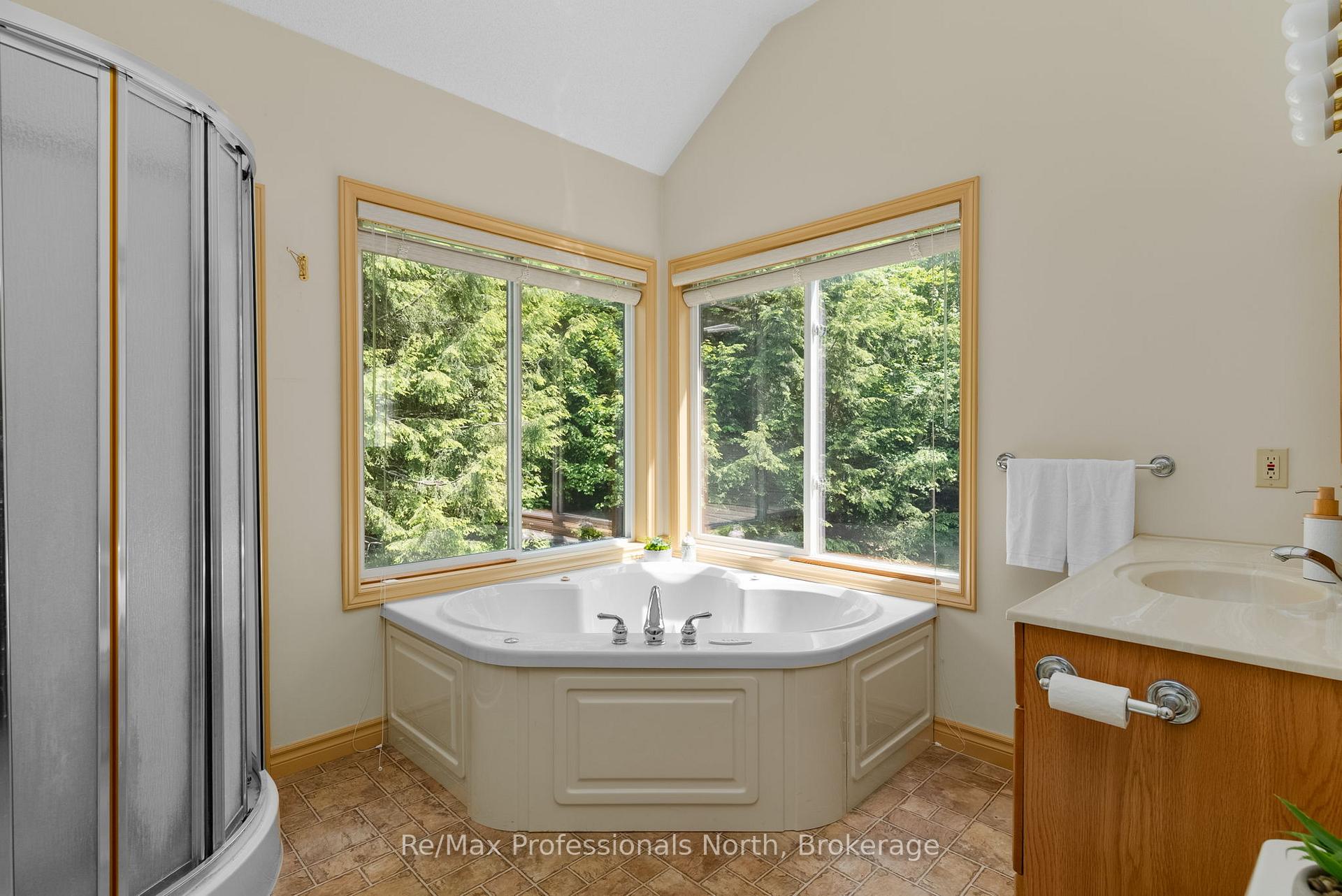Photo 15 of 1279 Graham Road, Gravenhurst, Morrison — HOMEH