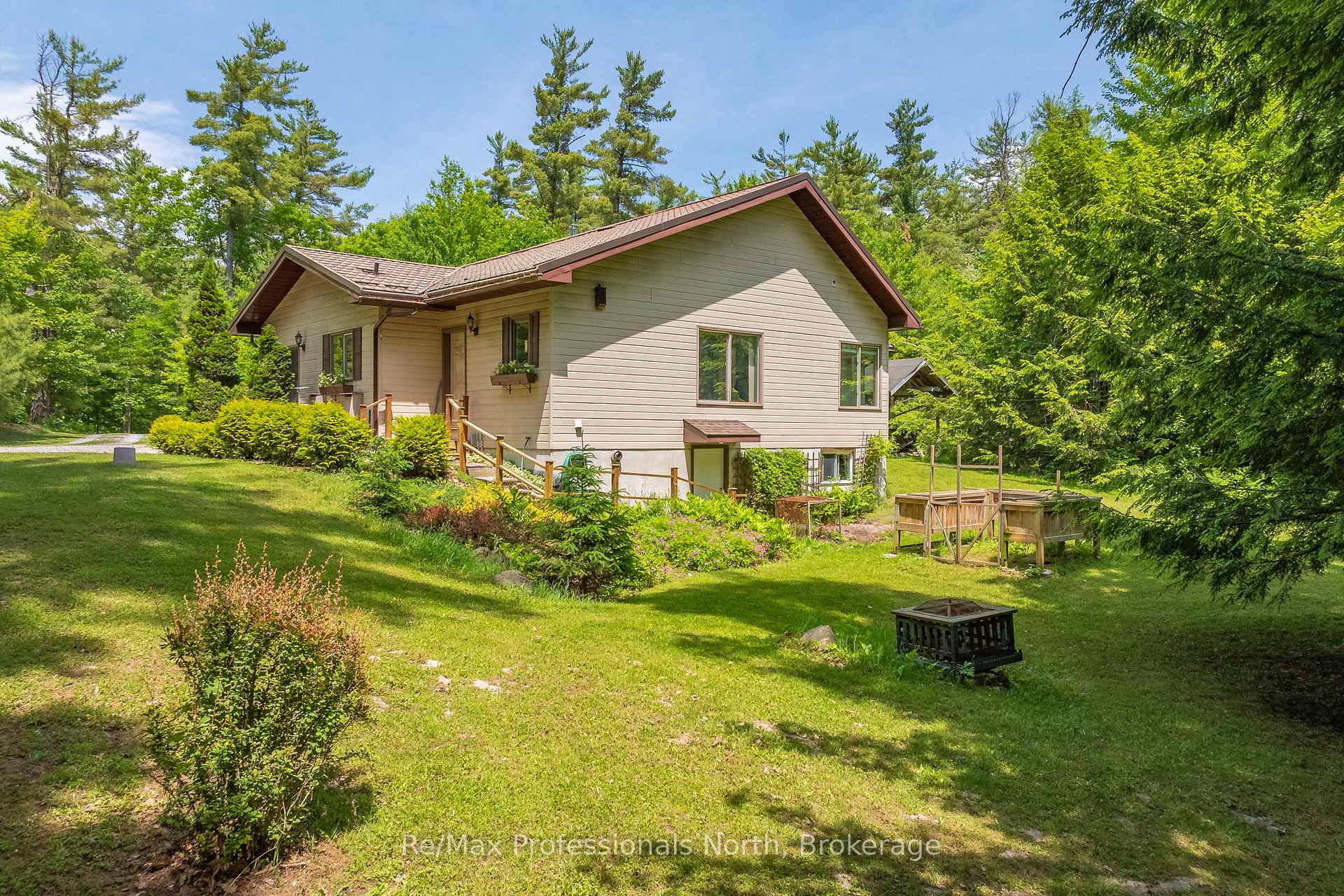Photo 28 of 1279 Graham Road, Gravenhurst, Morrison — HOMEH
