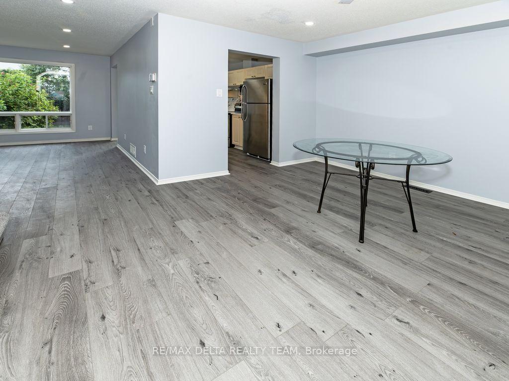 Photo 5 of 297 Stoneway Drive, Ottawa, Barrhaven East — HOMEH