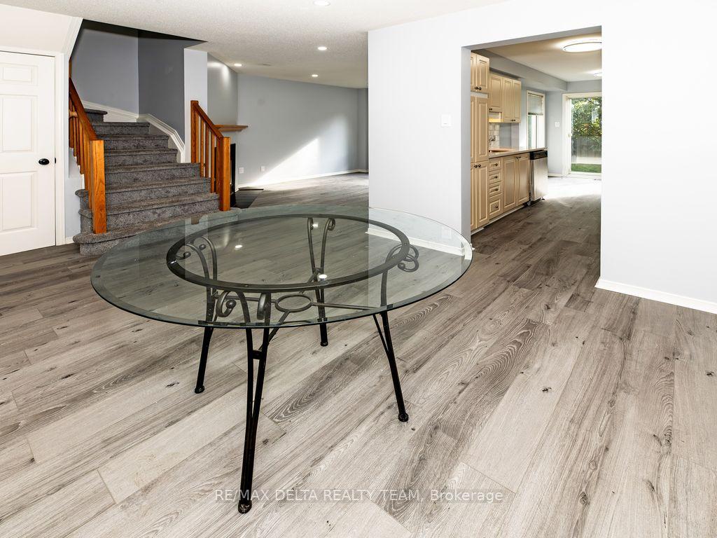 Photo 8 of 297 Stoneway Drive, Ottawa, Barrhaven East — HOMEH