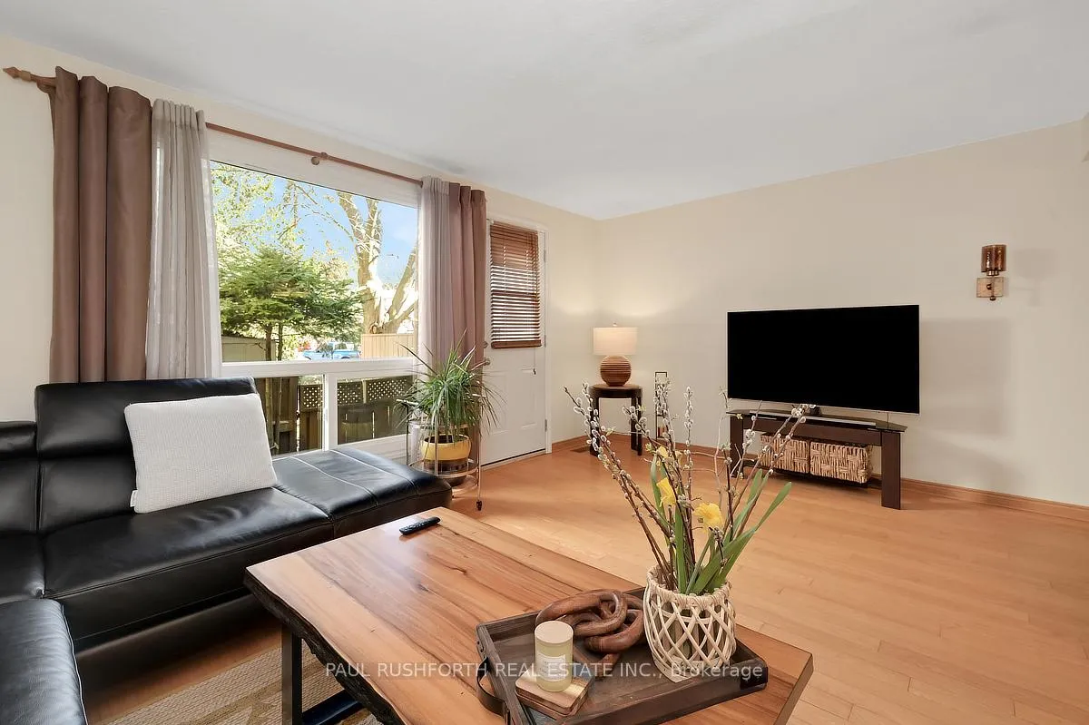 Photo 7 of 1400 Lassiter Terrace, Ottawa, Beaconwood — HOMEH