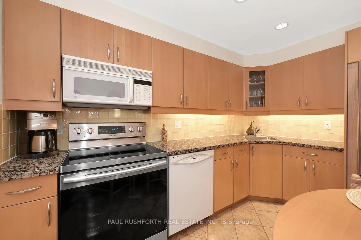 Photo 12 of 1400 Lassiter Terrace, Ottawa, Beaconwood — HOMEH