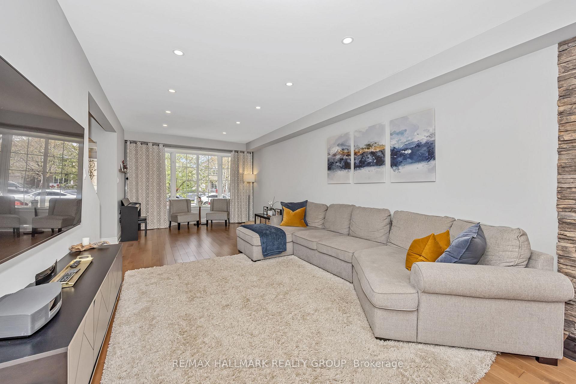 Photo 6 of 3746 Twin Falls Place, Ottawa, Riverside South/Gloucester Glen — HOMEH
