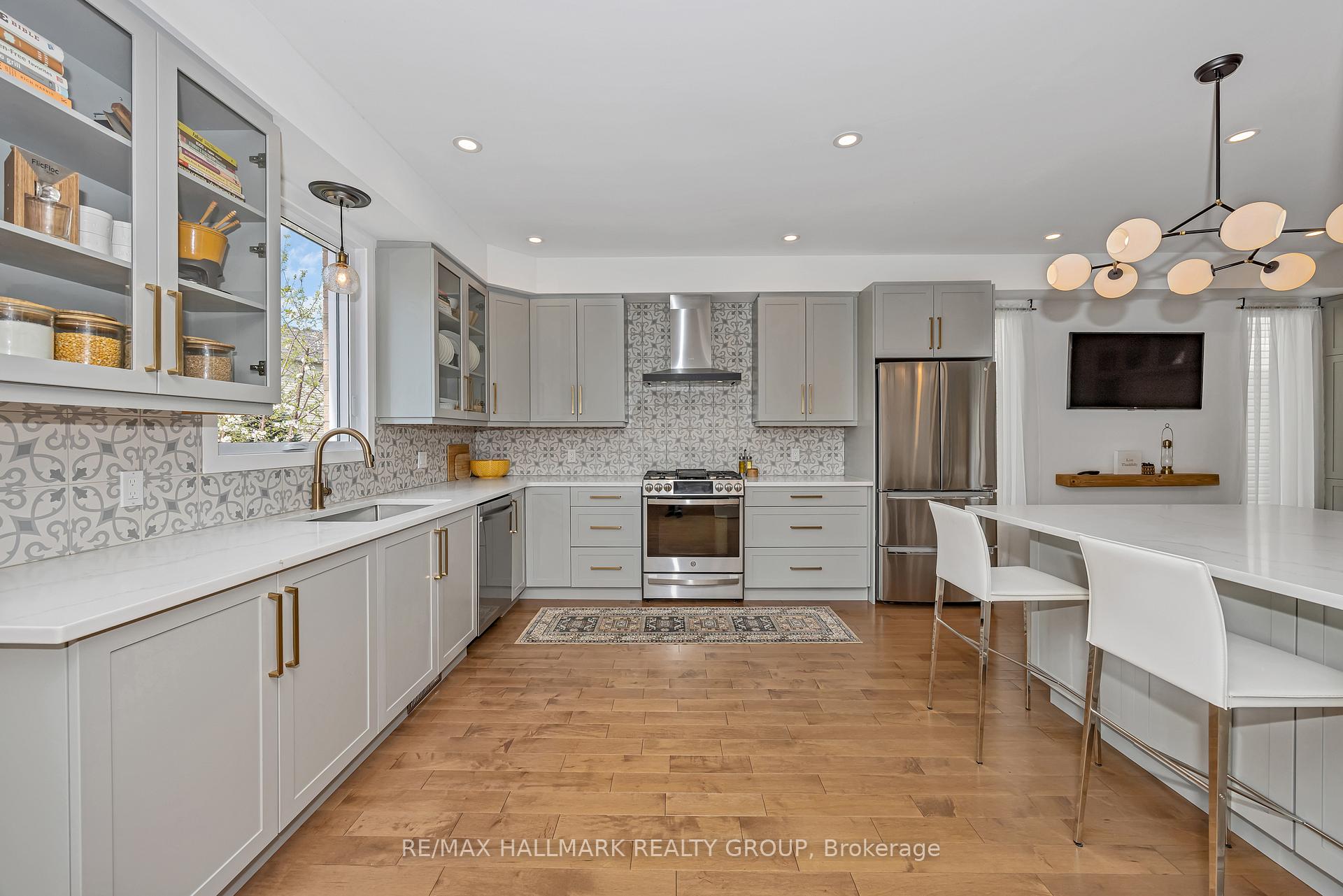 Photo 11 of 3746 Twin Falls Place, Ottawa, Riverside South/Gloucester Glen — HOMEH