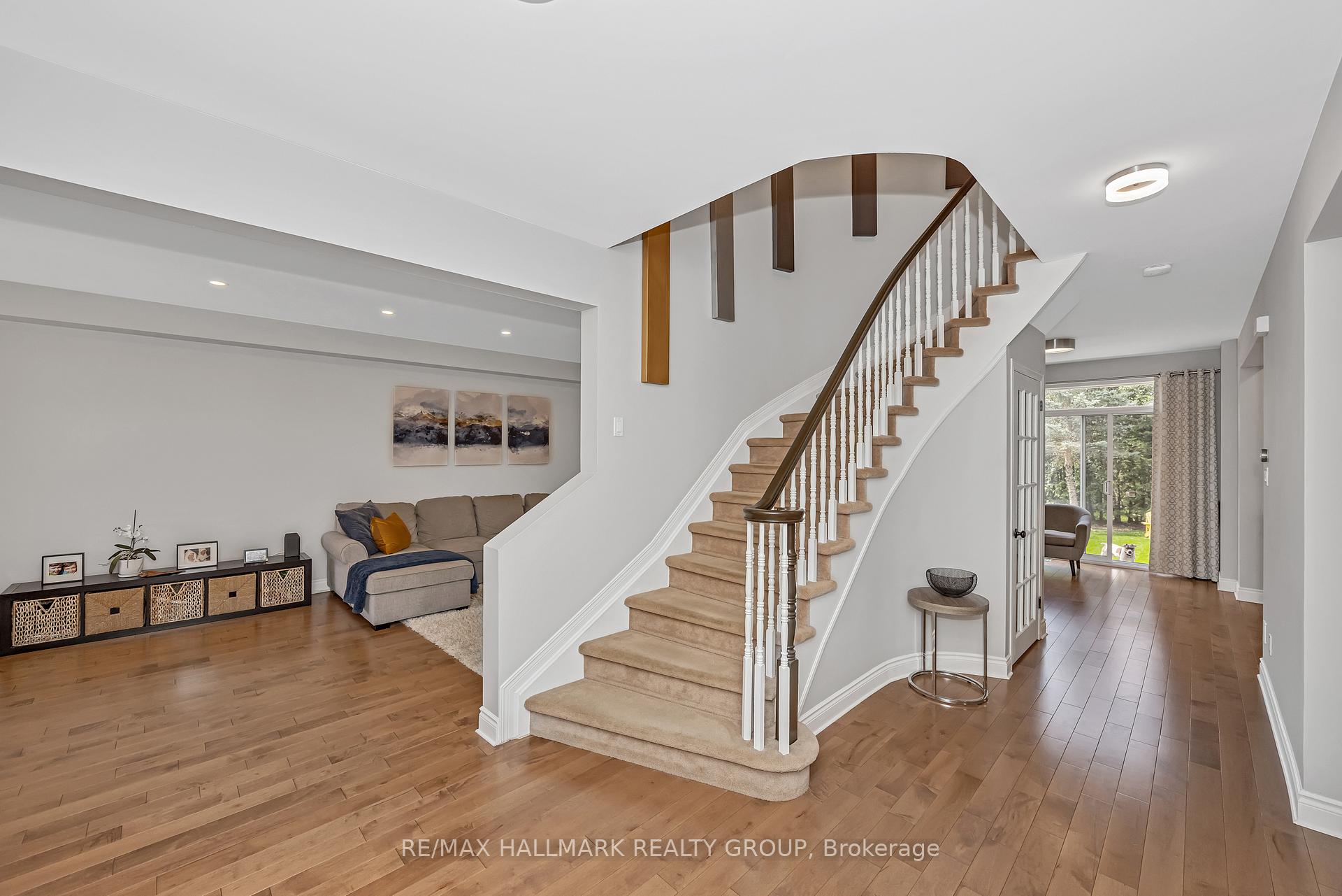 Photo 16 of 3746 Twin Falls Place, Ottawa, Riverside South/Gloucester Glen — HOMEH