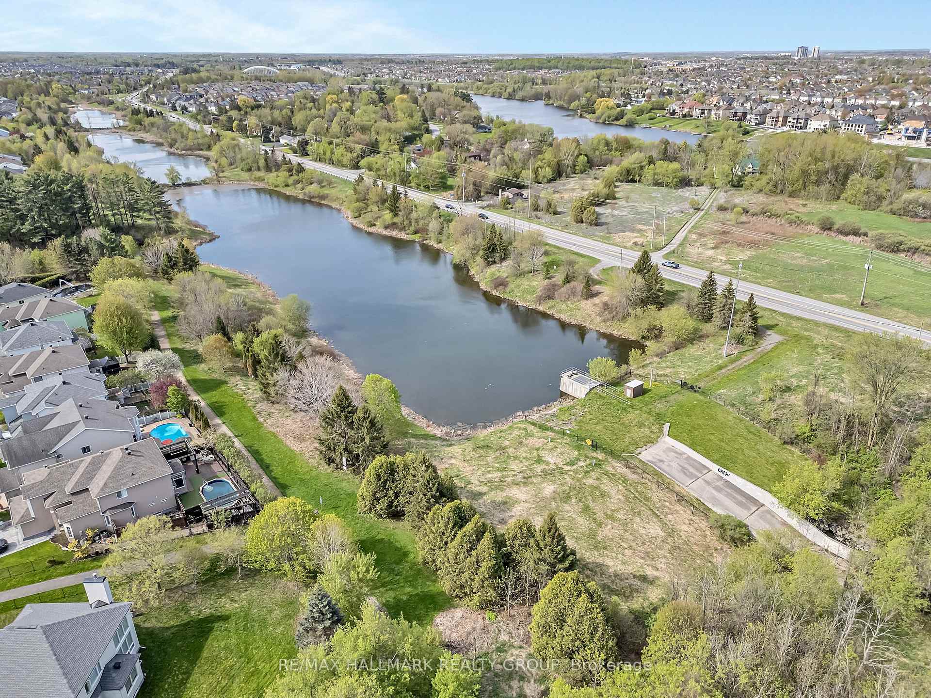 Photo 40 of 3746 Twin Falls Place, Ottawa, Riverside South/Gloucester Glen — HOMEH