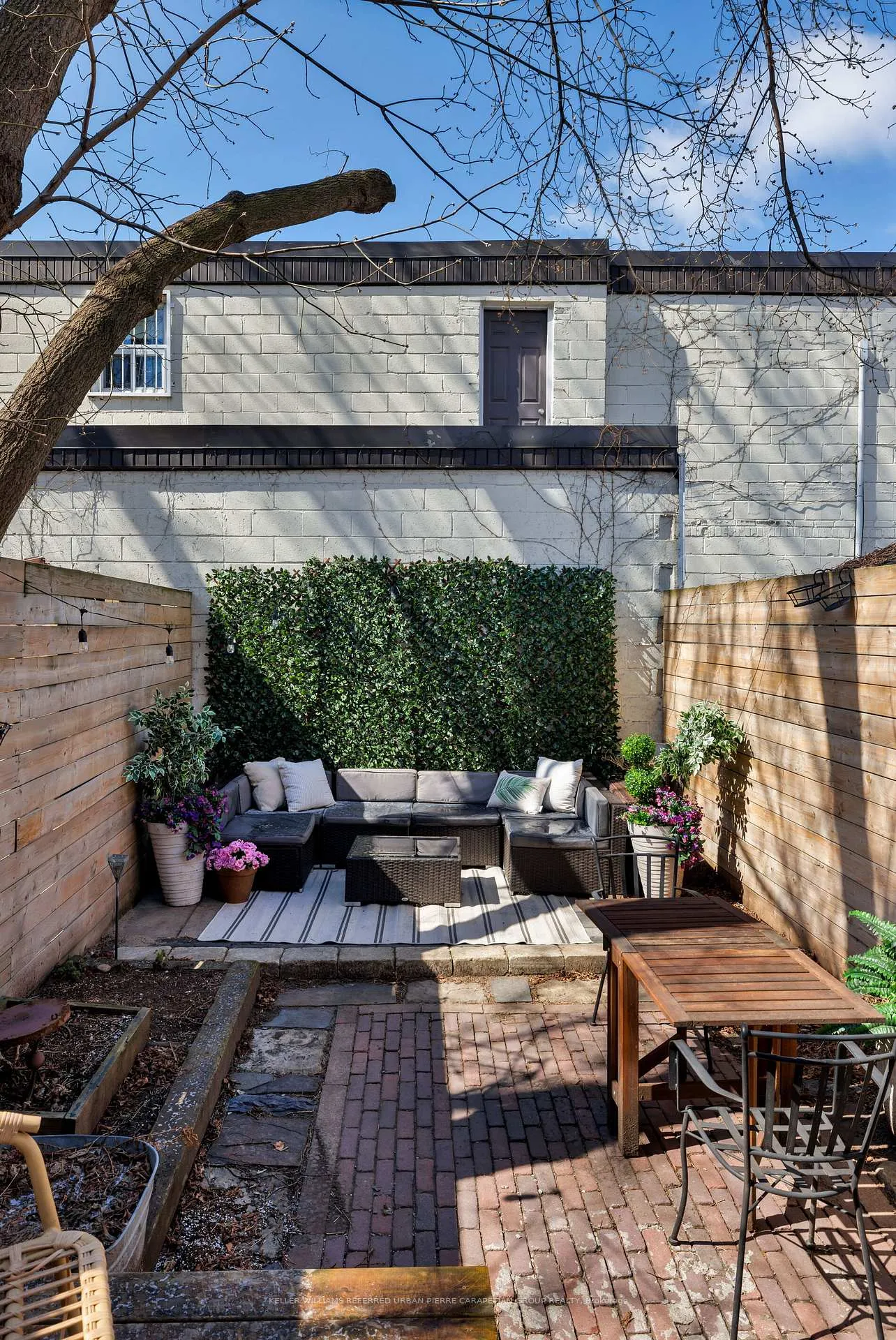 Photo 28 of 158 Galt Avenue N, Toronto, South Riverdale — HOMEH