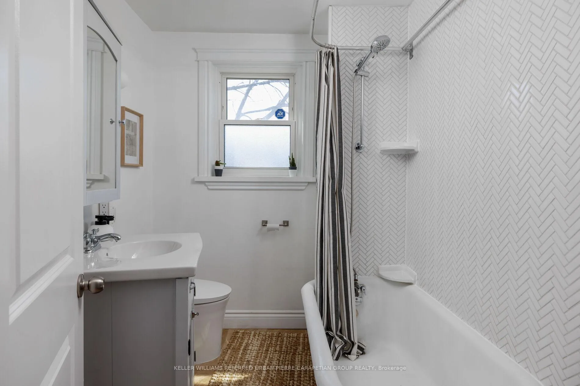 Photo 38 of 158 Galt Avenue N, Toronto, South Riverdale — HOMEH