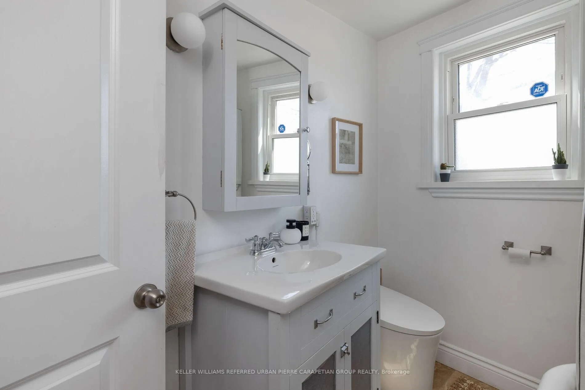 Photo 39 of 158 Galt Avenue N, Toronto, South Riverdale — HOMEH