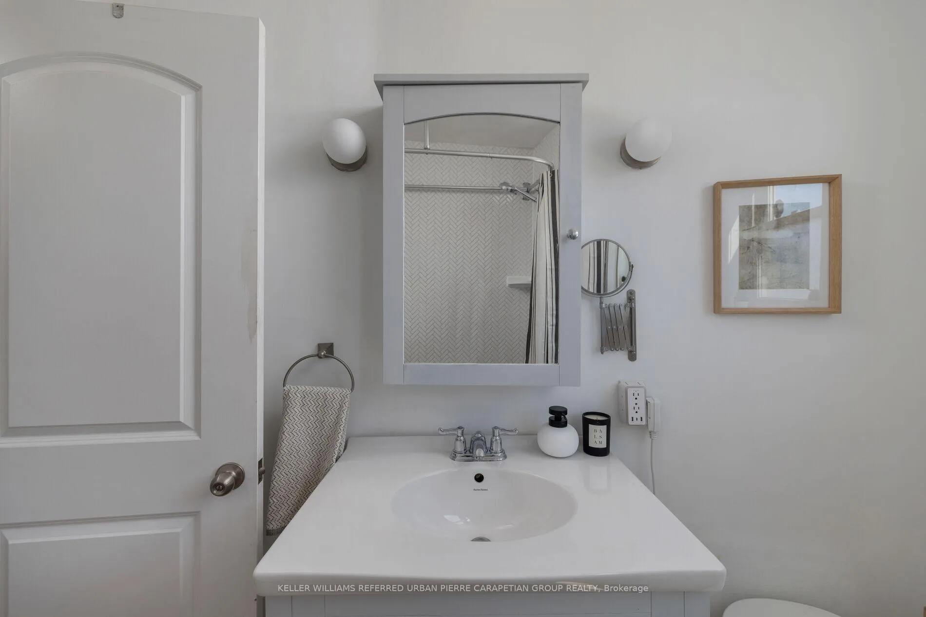 Photo 40 of 158 Galt Avenue N, Toronto, South Riverdale — HOMEH