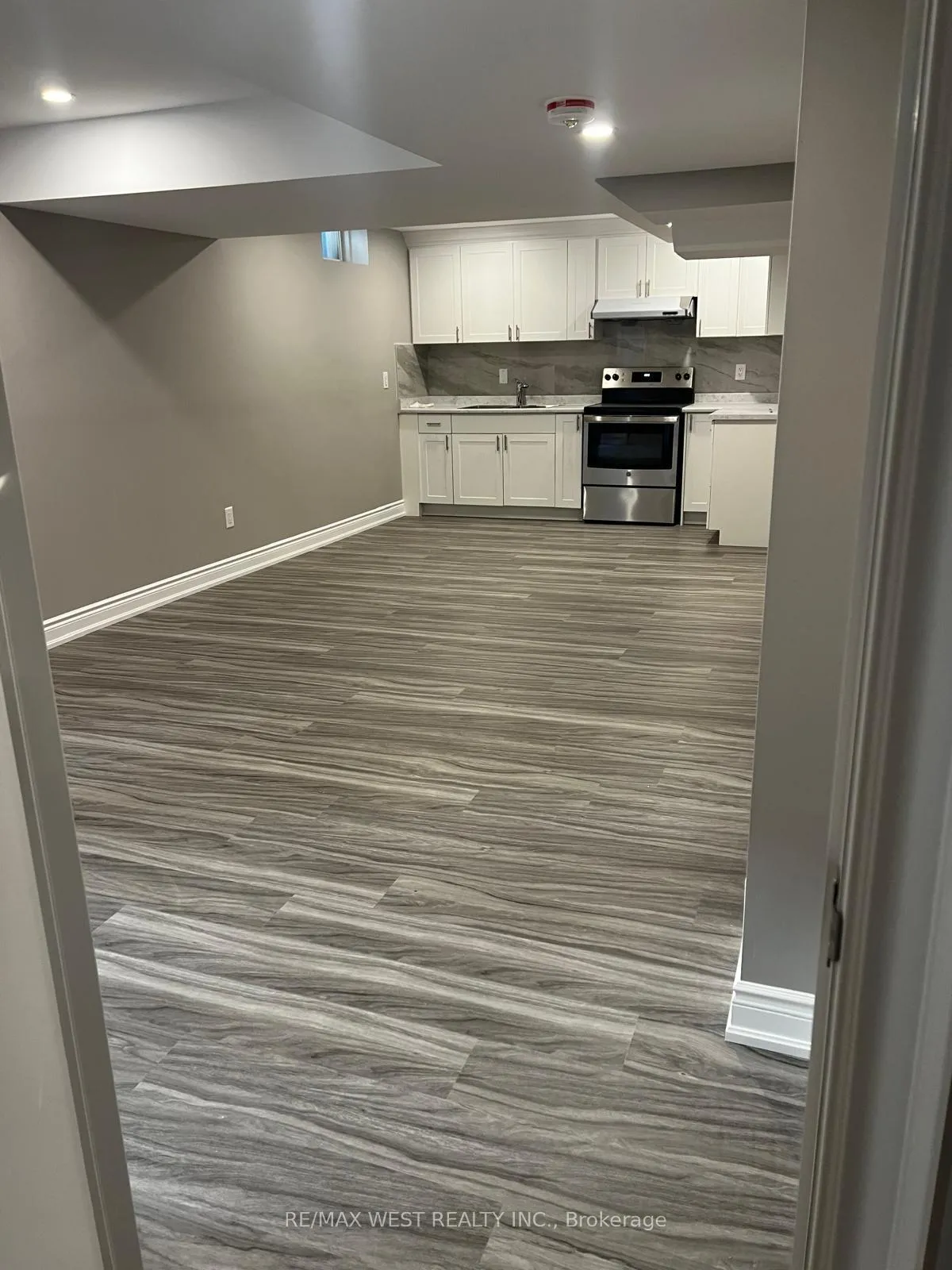 Photo 2 of 12 Yellow Avens Boulevard, Brampton, Sandringham-Wellington — HOMEH