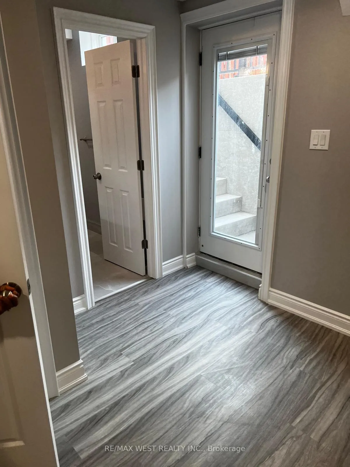 Photo 3 of 12 Yellow Avens Boulevard, Brampton, Sandringham-Wellington — HOMEH