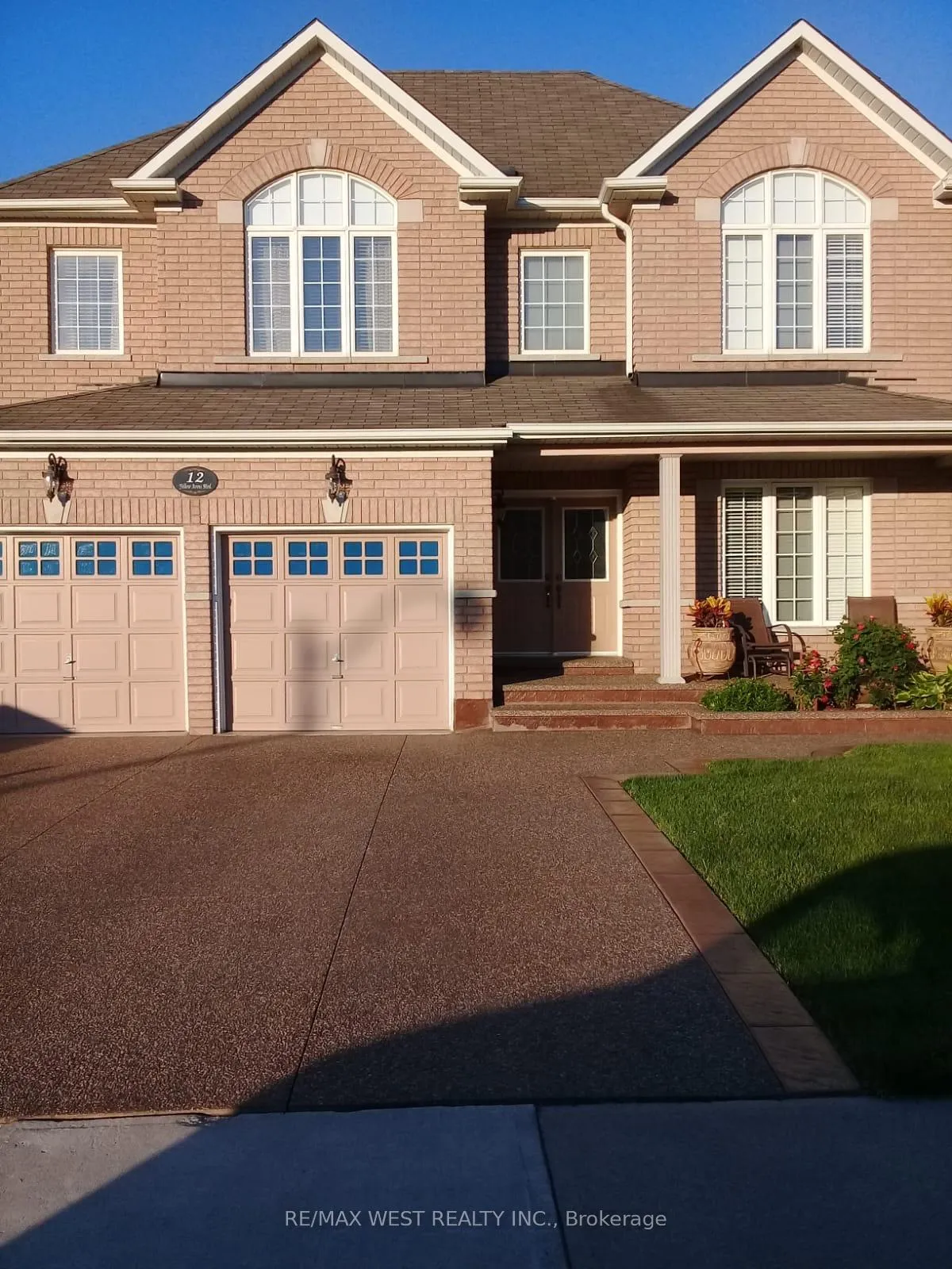 Photo 9 of 12 Yellow Avens Boulevard, Brampton, Sandringham-Wellington — HOMEH