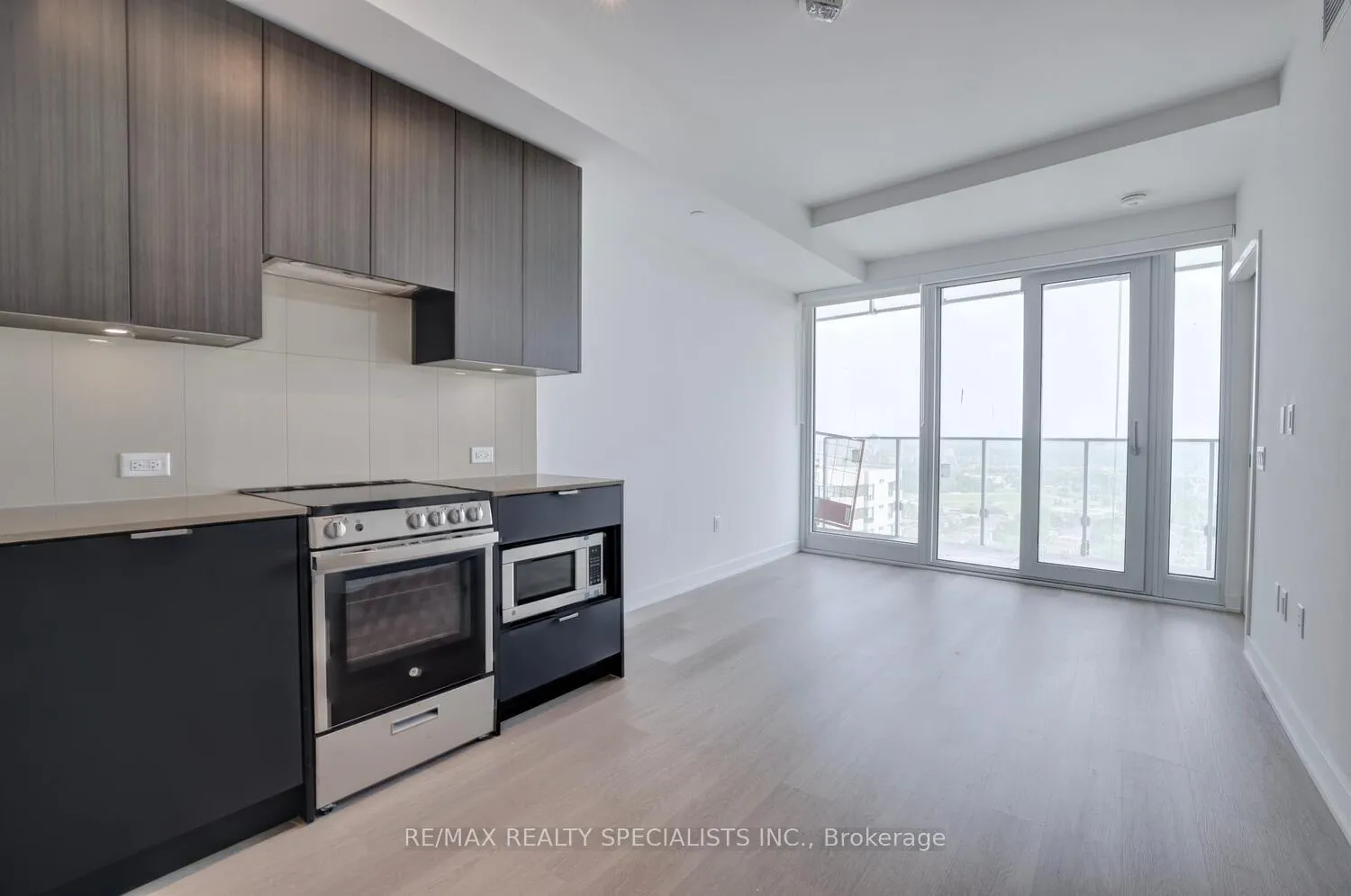 Photo 10 of Unit 2008, 3883 Quartz Road, Mississauga, City Centre — HOMEH