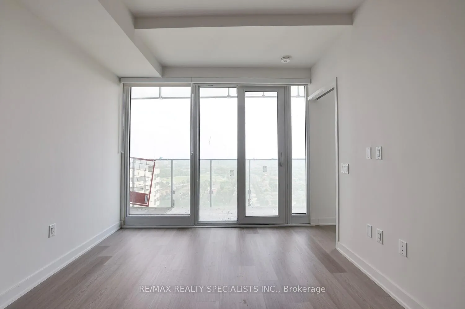 Photo 12 of Unit 2008, 3883 Quartz Road, Mississauga, City Centre — HOMEH