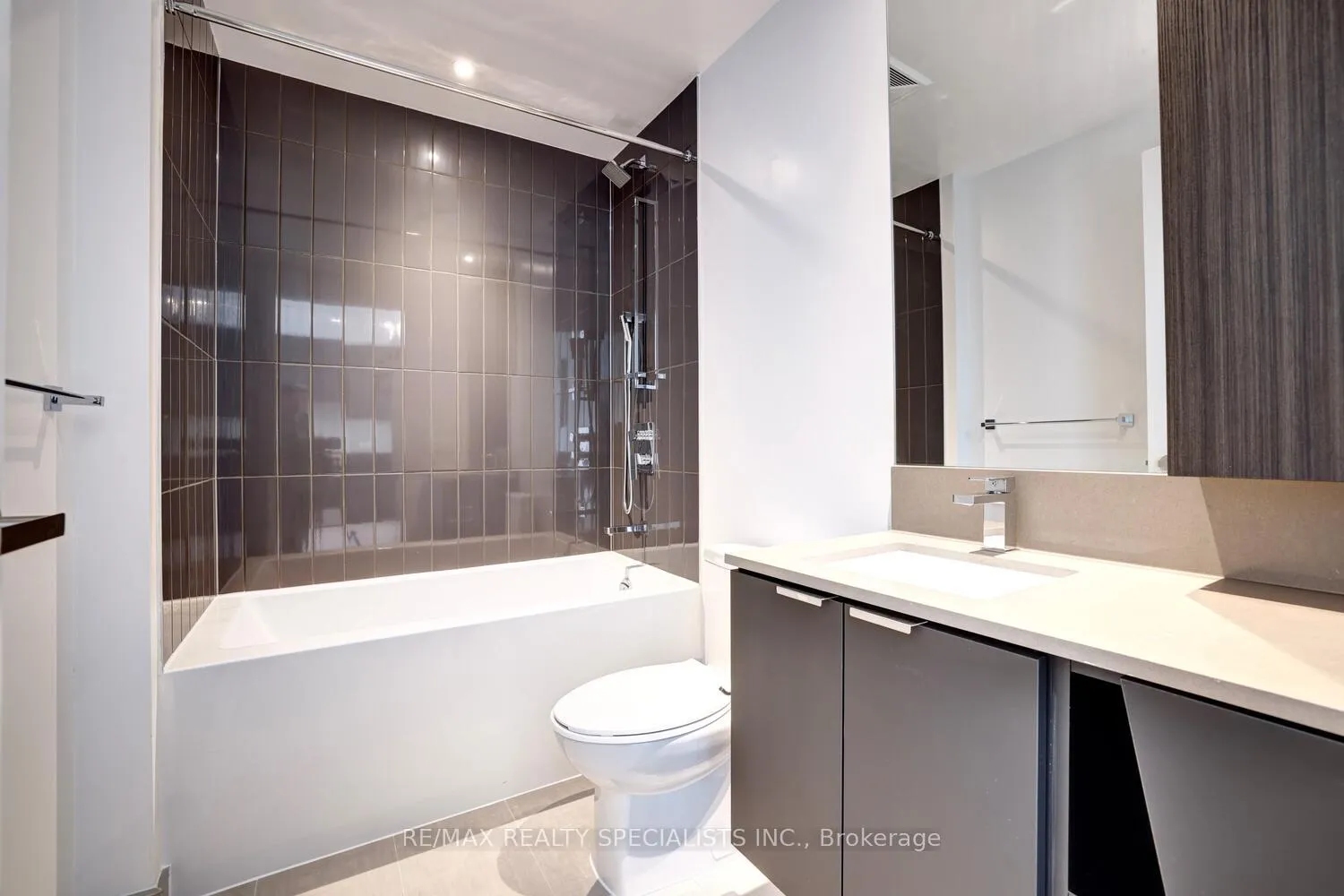Photo 19 of Unit 2008, 3883 Quartz Road, Mississauga, City Centre — HOMEH