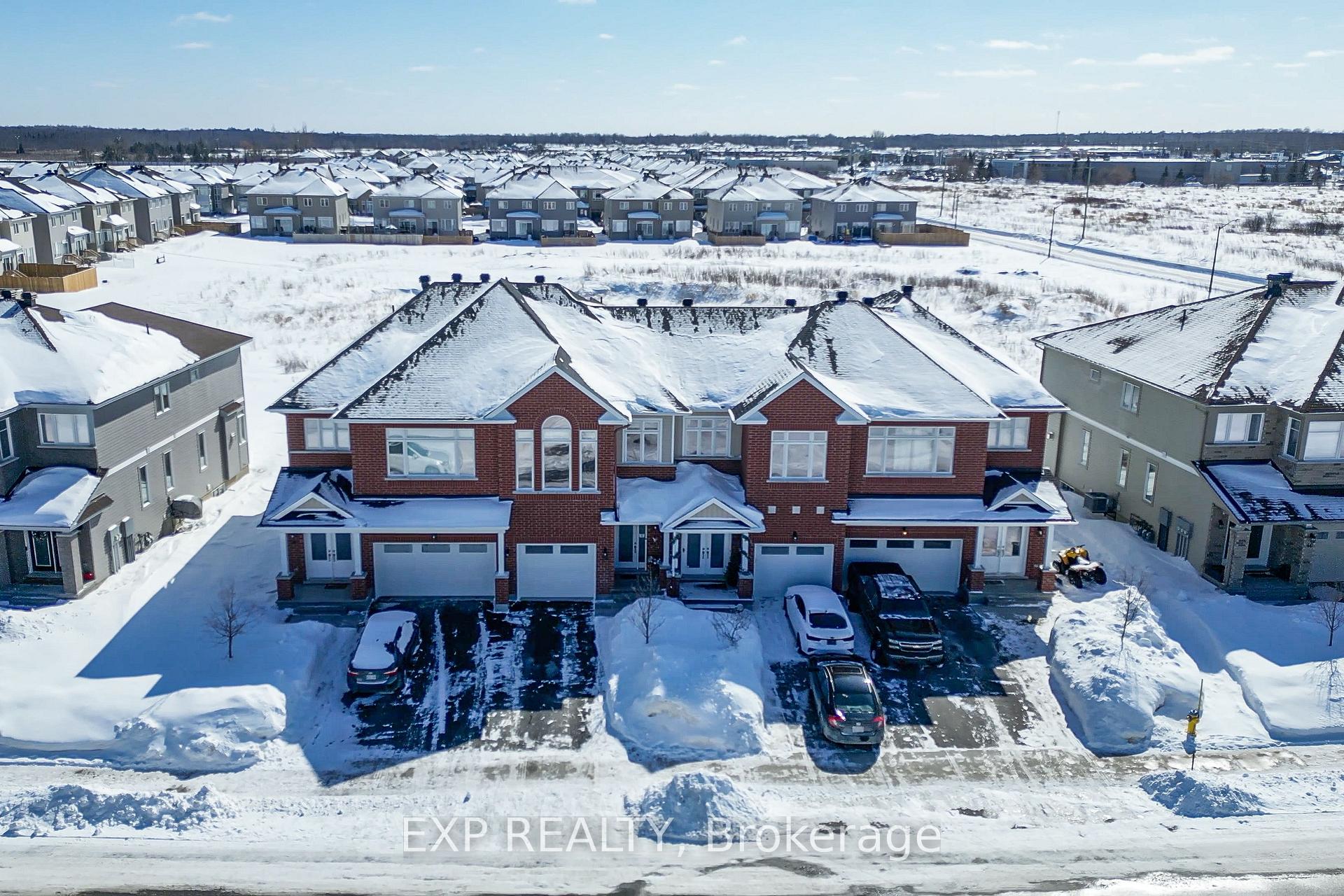 Photo 2 of 54 Hurdis Way S, Carleton Place — HOMEH
