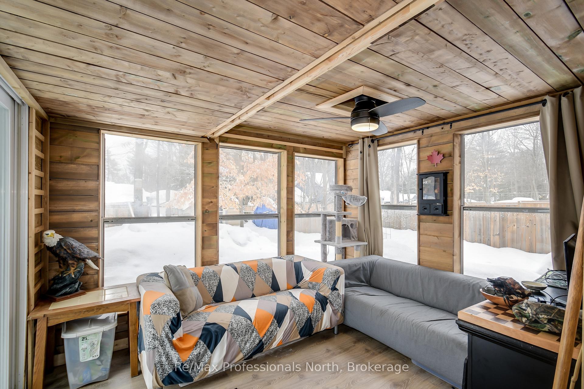 Photo 11 of 230 Pine Street, Gravenhurst, Muskoka (S) — HOMEH