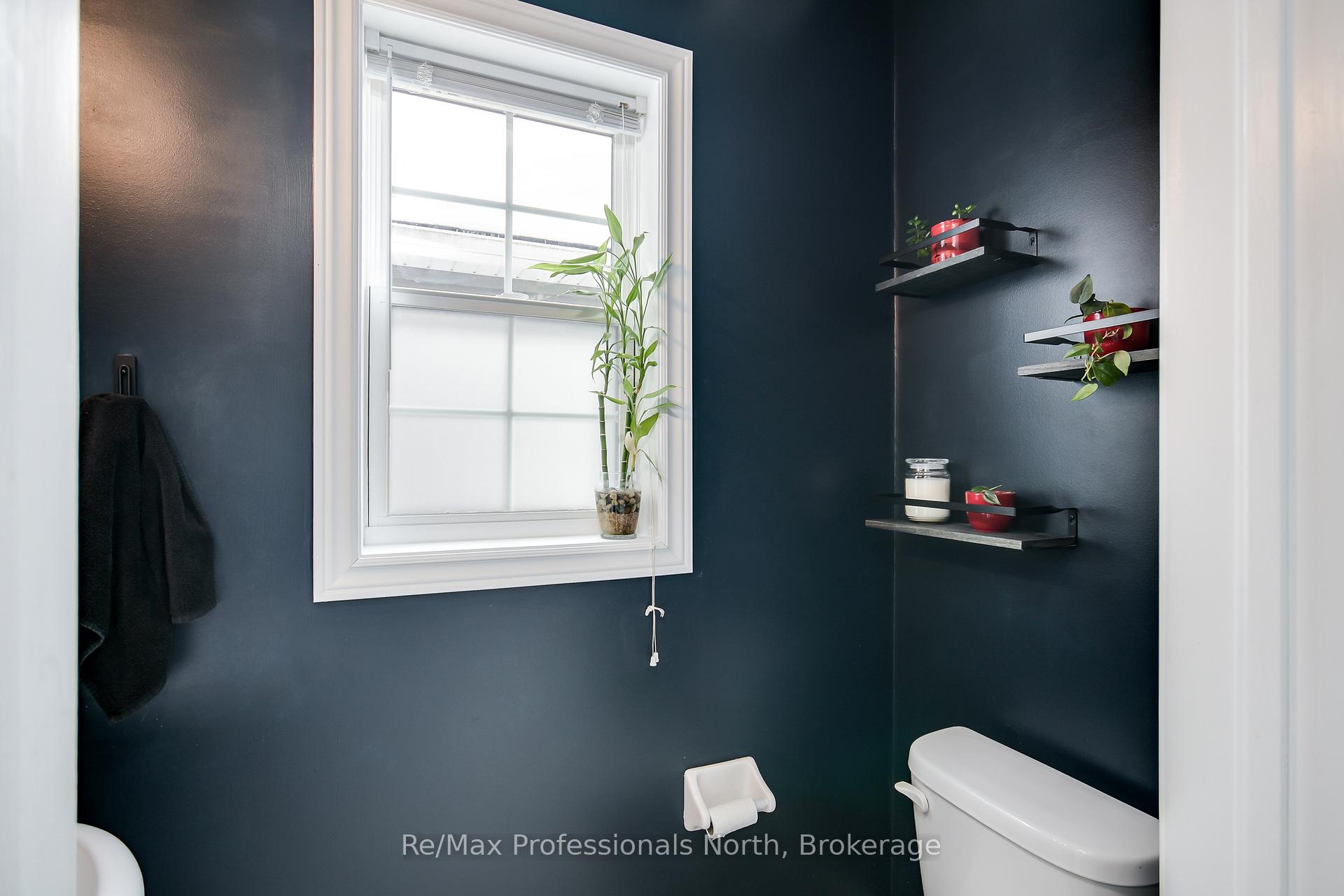 Photo 14 of 230 Pine Street, Gravenhurst, Muskoka (S) — HOMEH