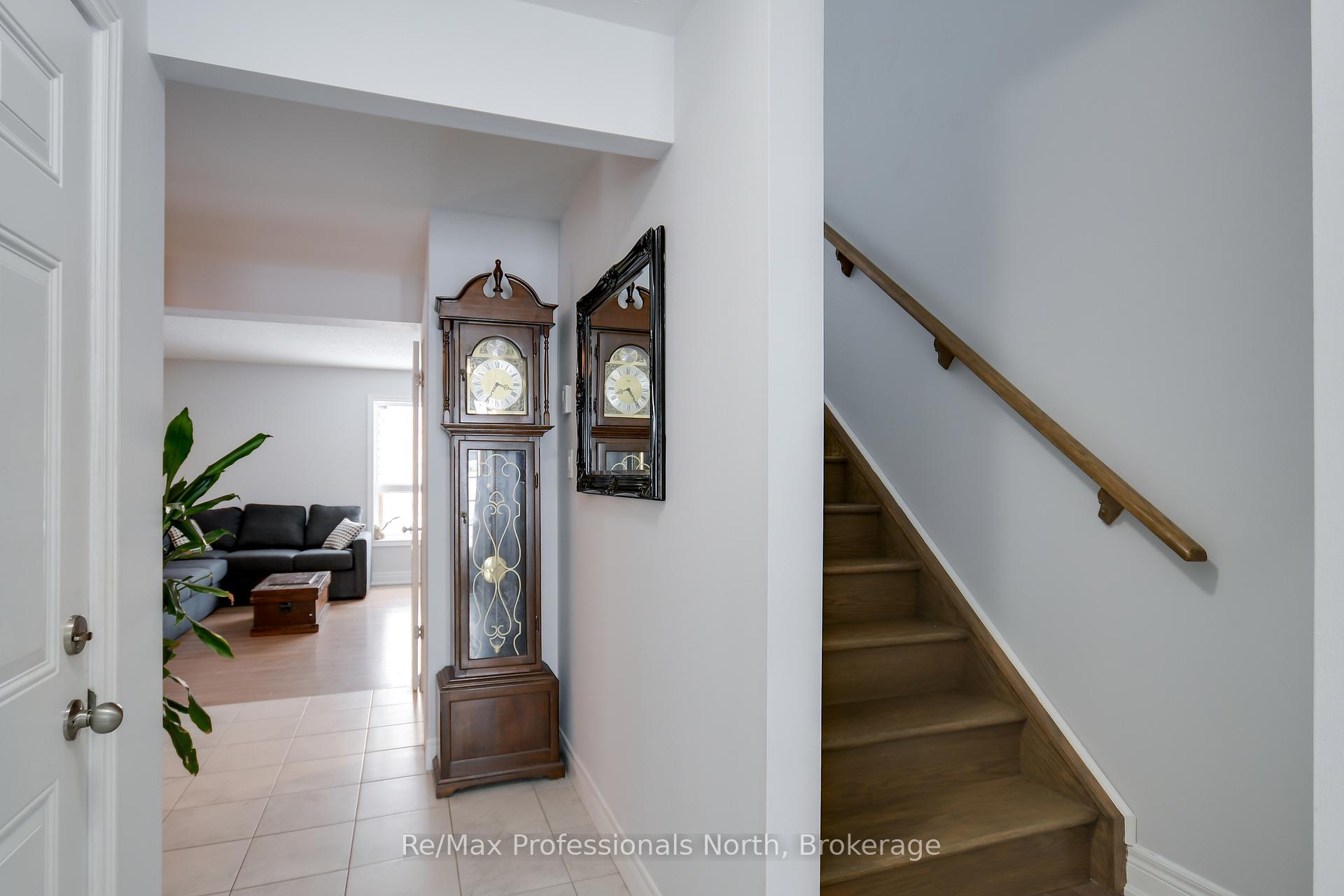 Photo 15 of 230 Pine Street, Gravenhurst, Muskoka (S) — HOMEH